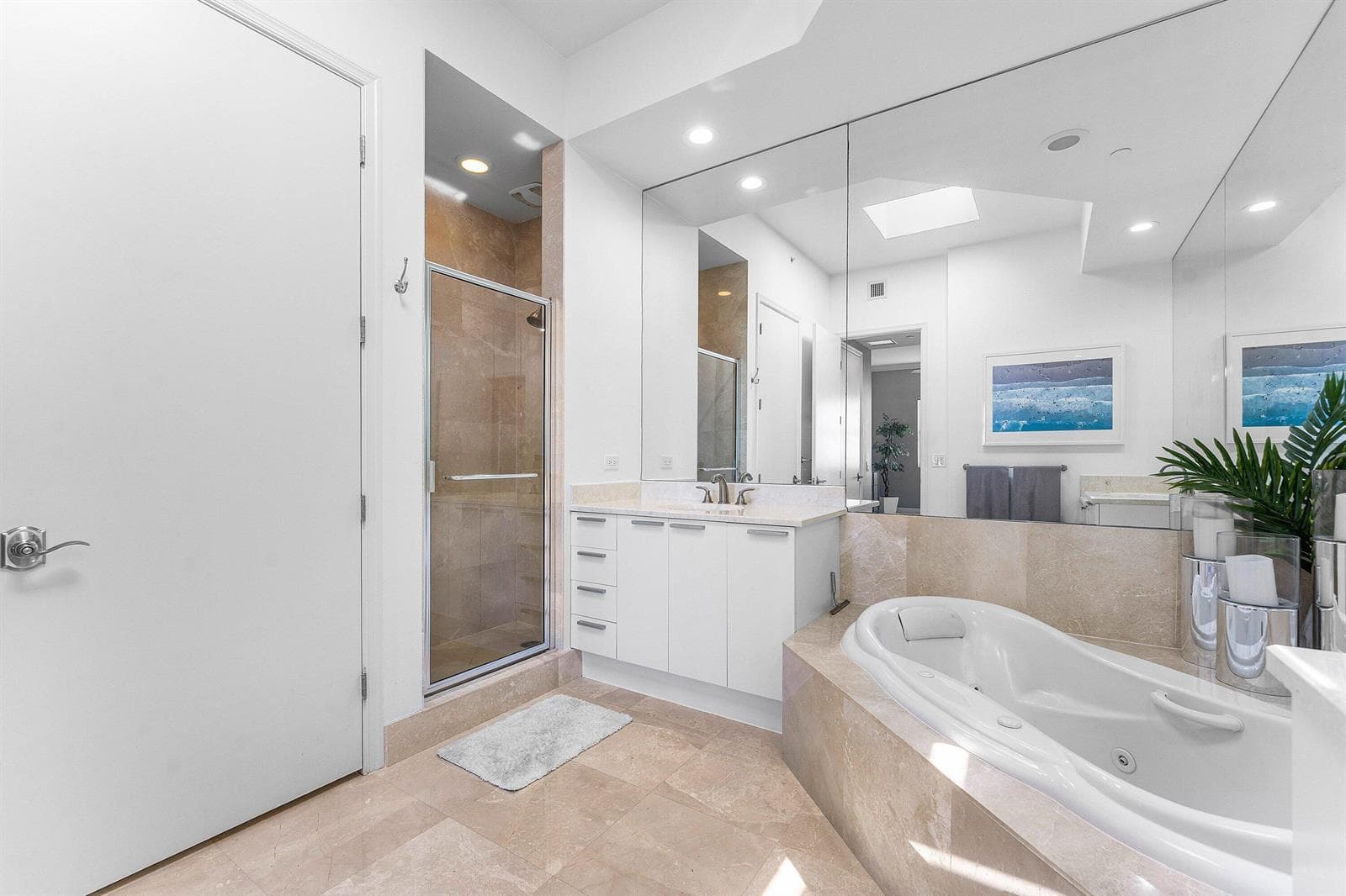 2640 Lake Shore Drive 2215 photo 19
