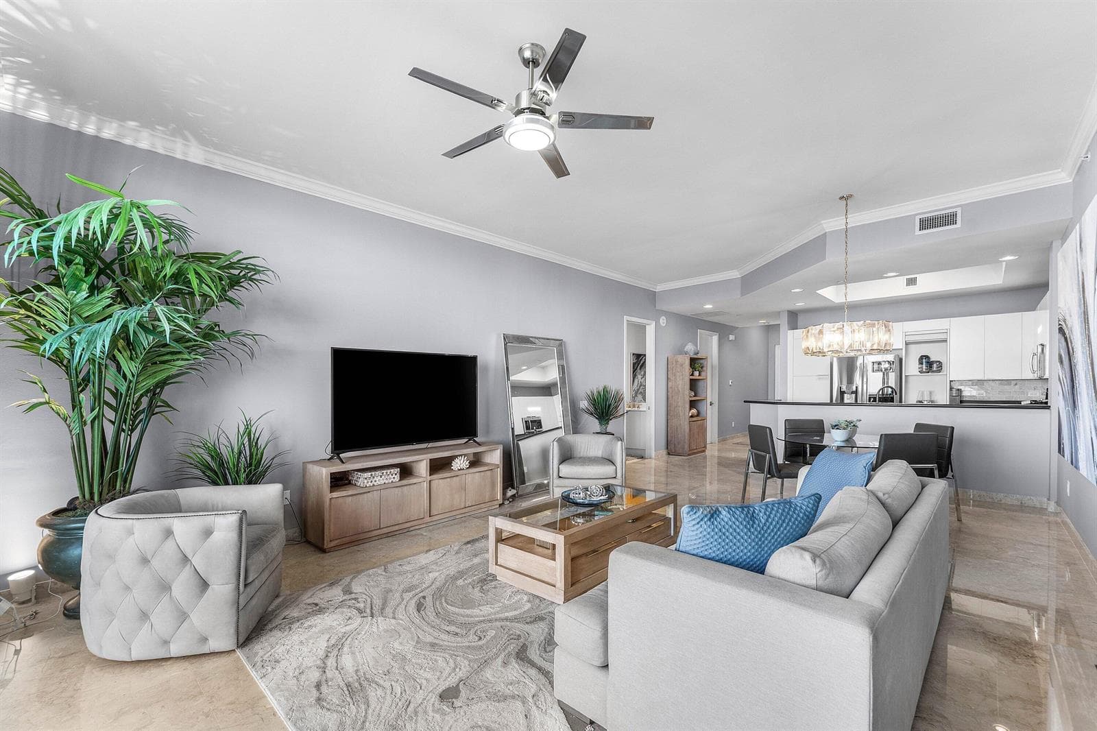 2640 Lake Shore Drive 2215 photo 8