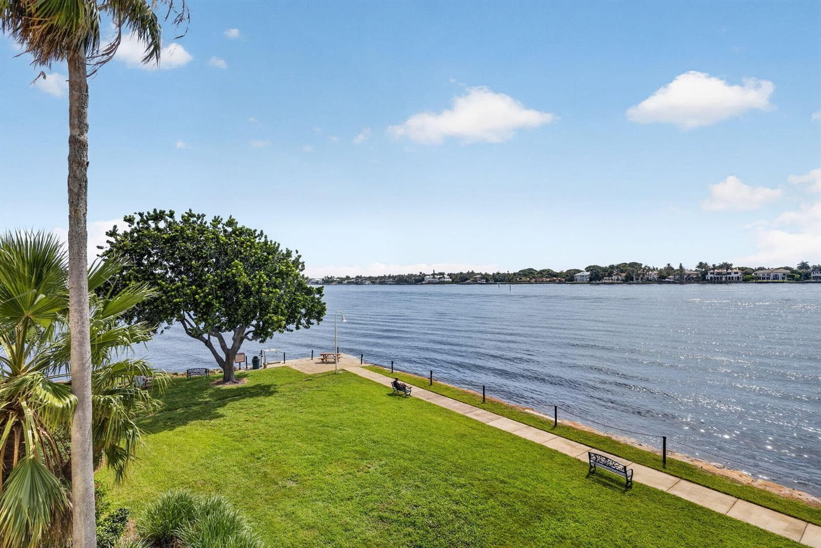 180 Yacht Club Way 304 photo 12