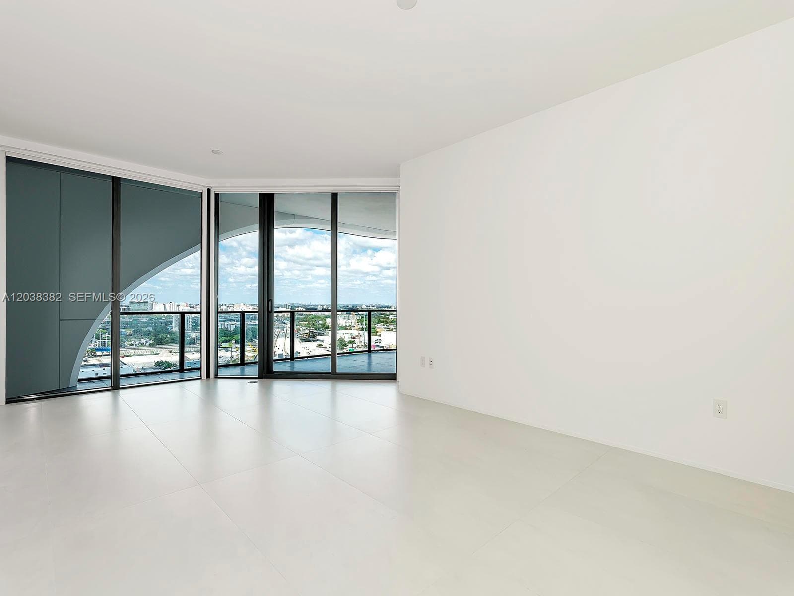 1000 Biscayne Blvd 2002 photo 22