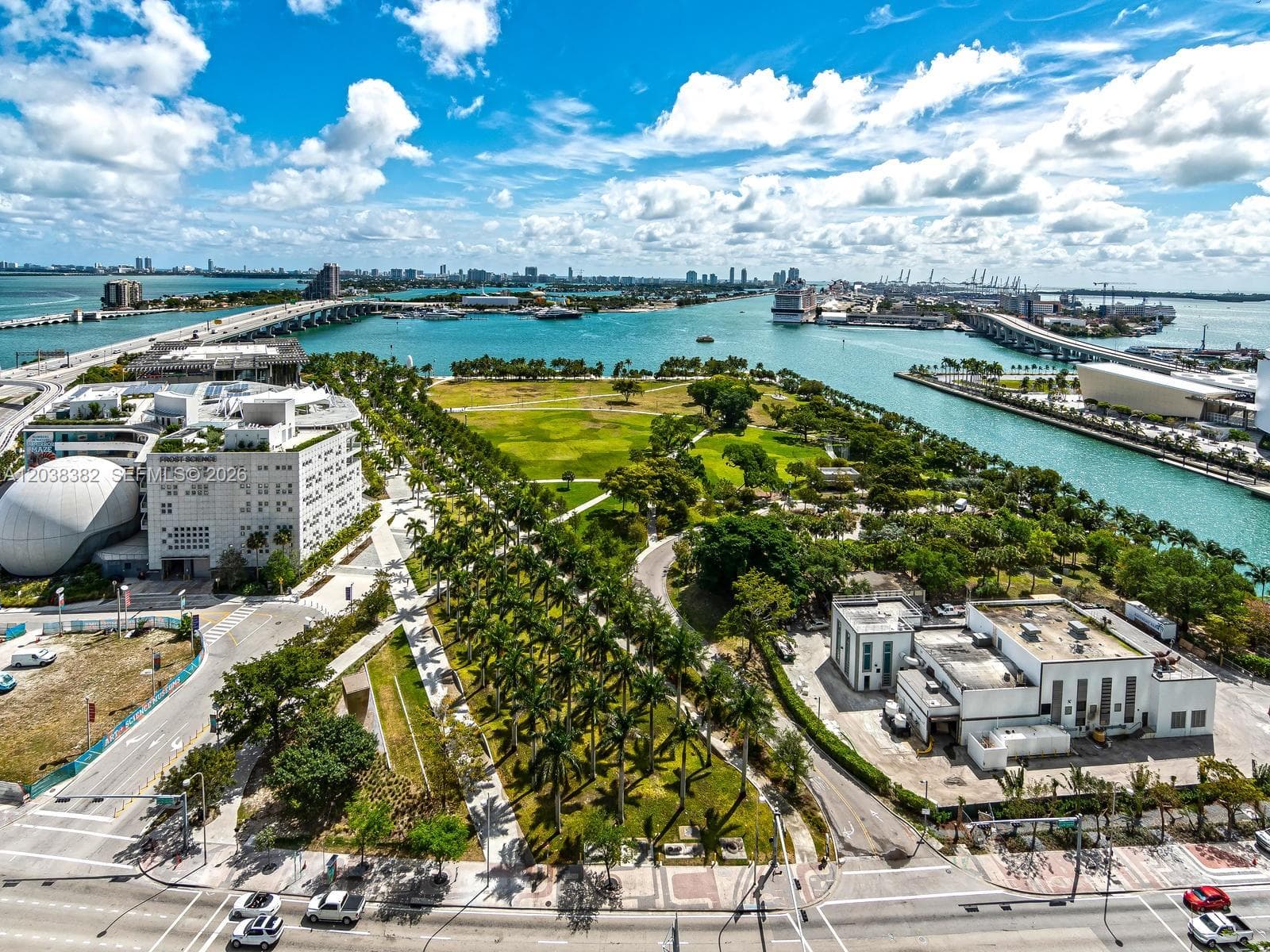 1000 Biscayne Blvd 2002 photo 7