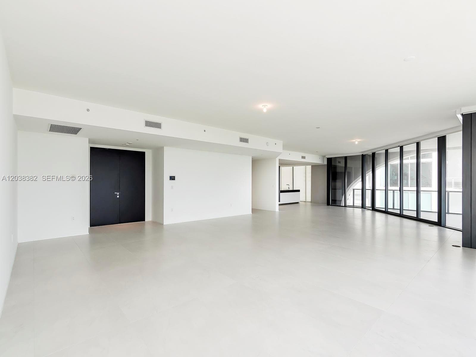 1000 Biscayne Blvd 2002 photo 3