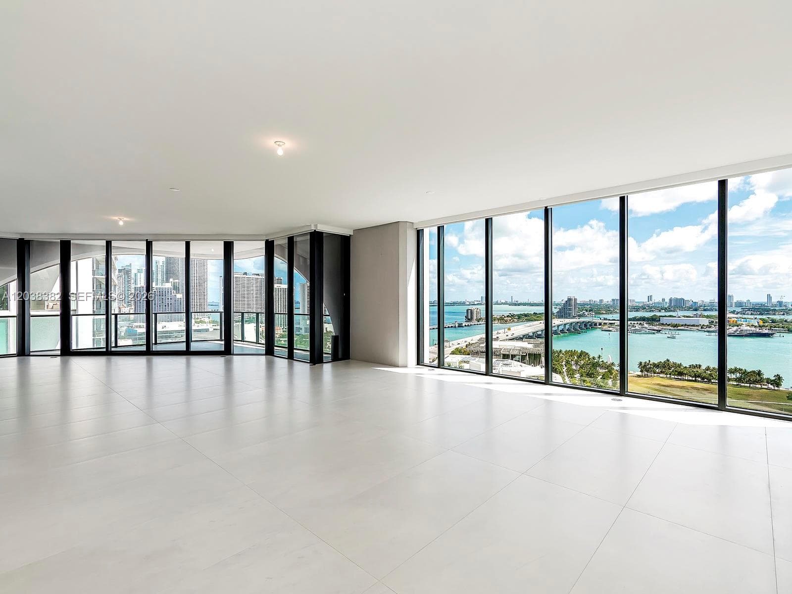 1000 Biscayne Blvd 2002 photo 1