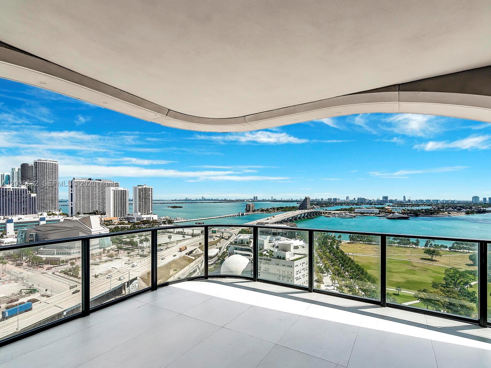 1000 Biscayne Blvd 2002 photo 9