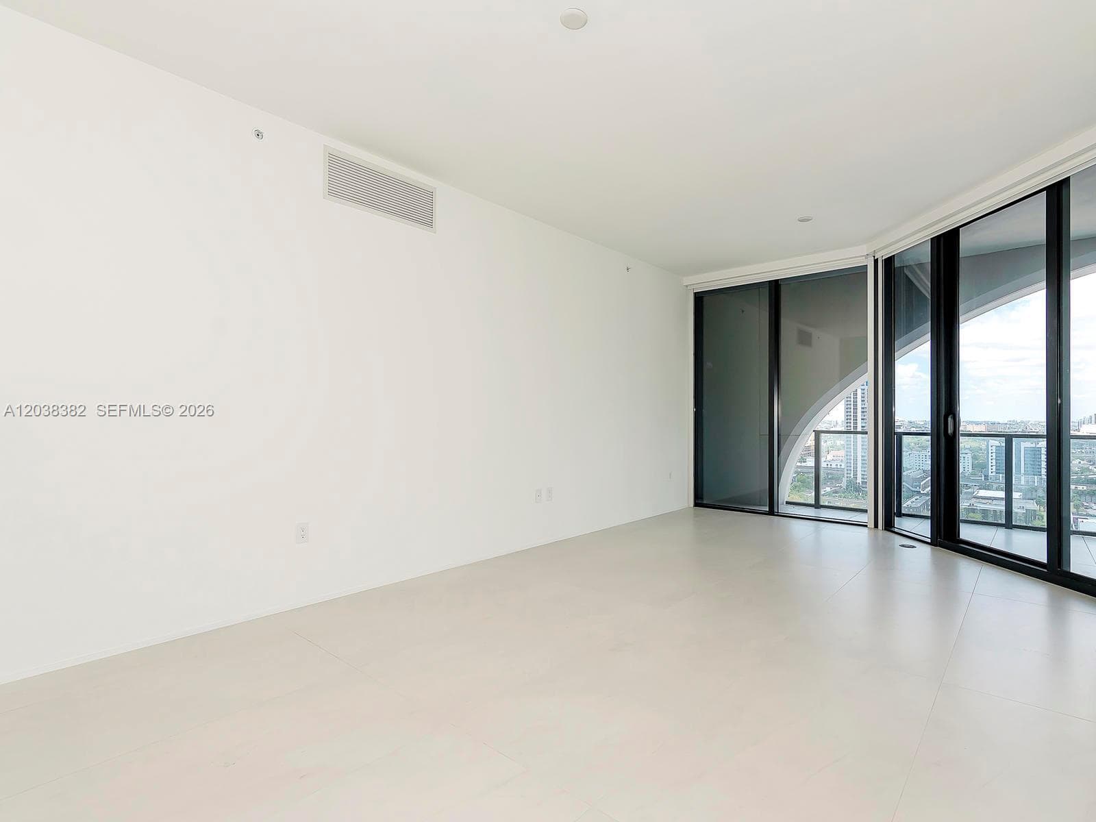 1000 Biscayne Blvd 2002 photo 24