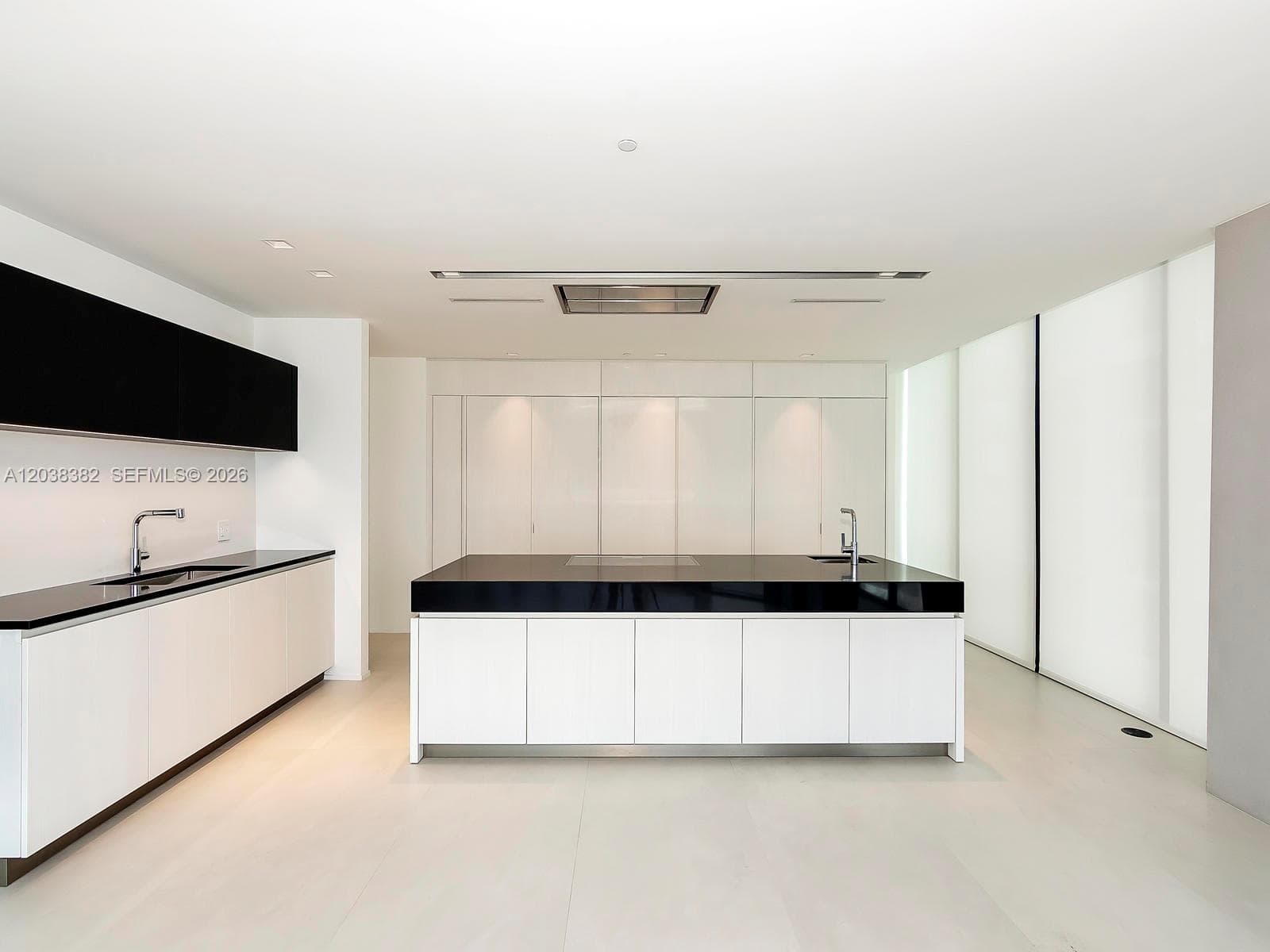 1000 Biscayne Blvd 2002 photo 14