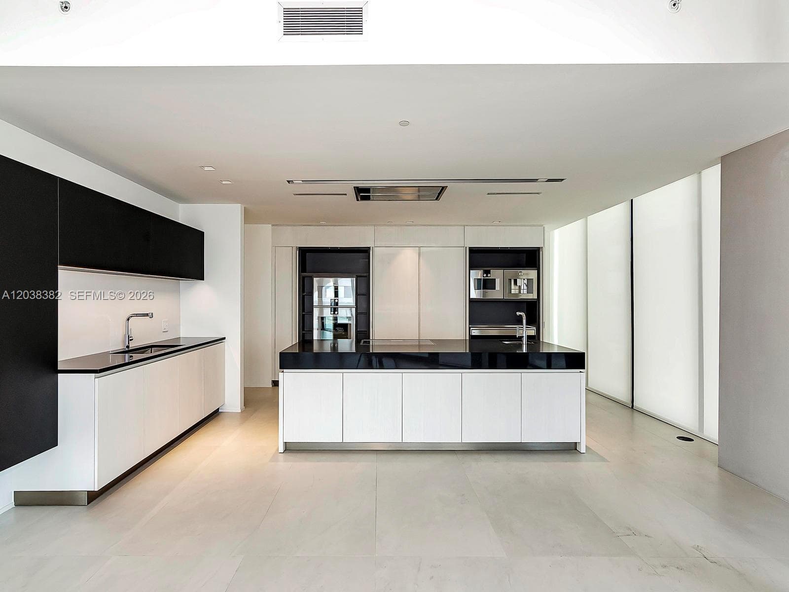 1000 Biscayne Blvd 2002 photo 15