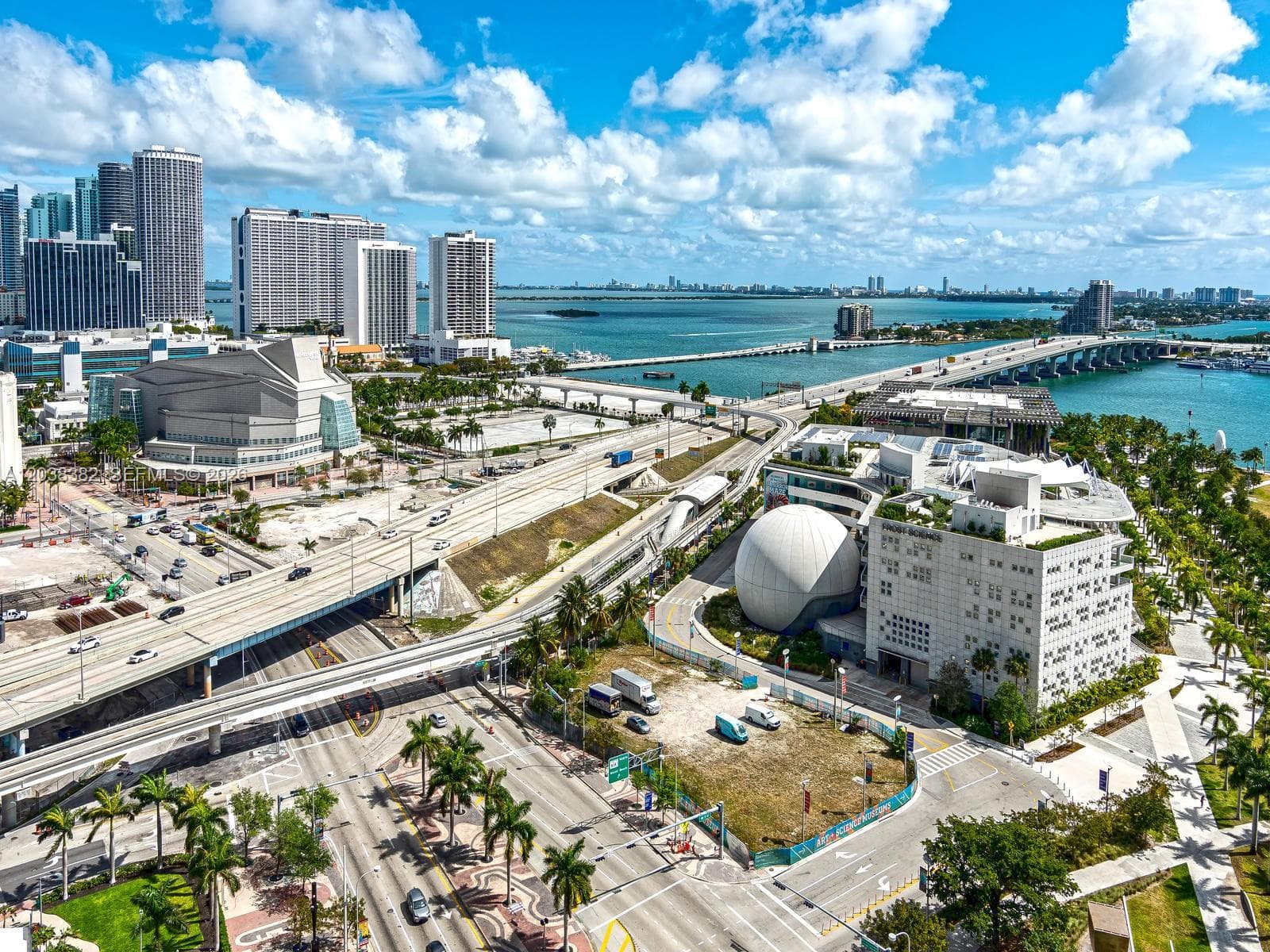 1000 Biscayne Blvd 2002 photo 8