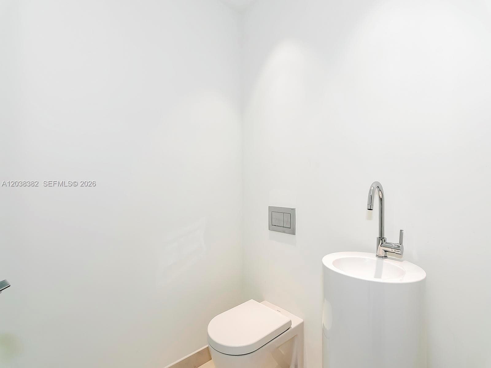 1000 Biscayne Blvd 2002 photo 21