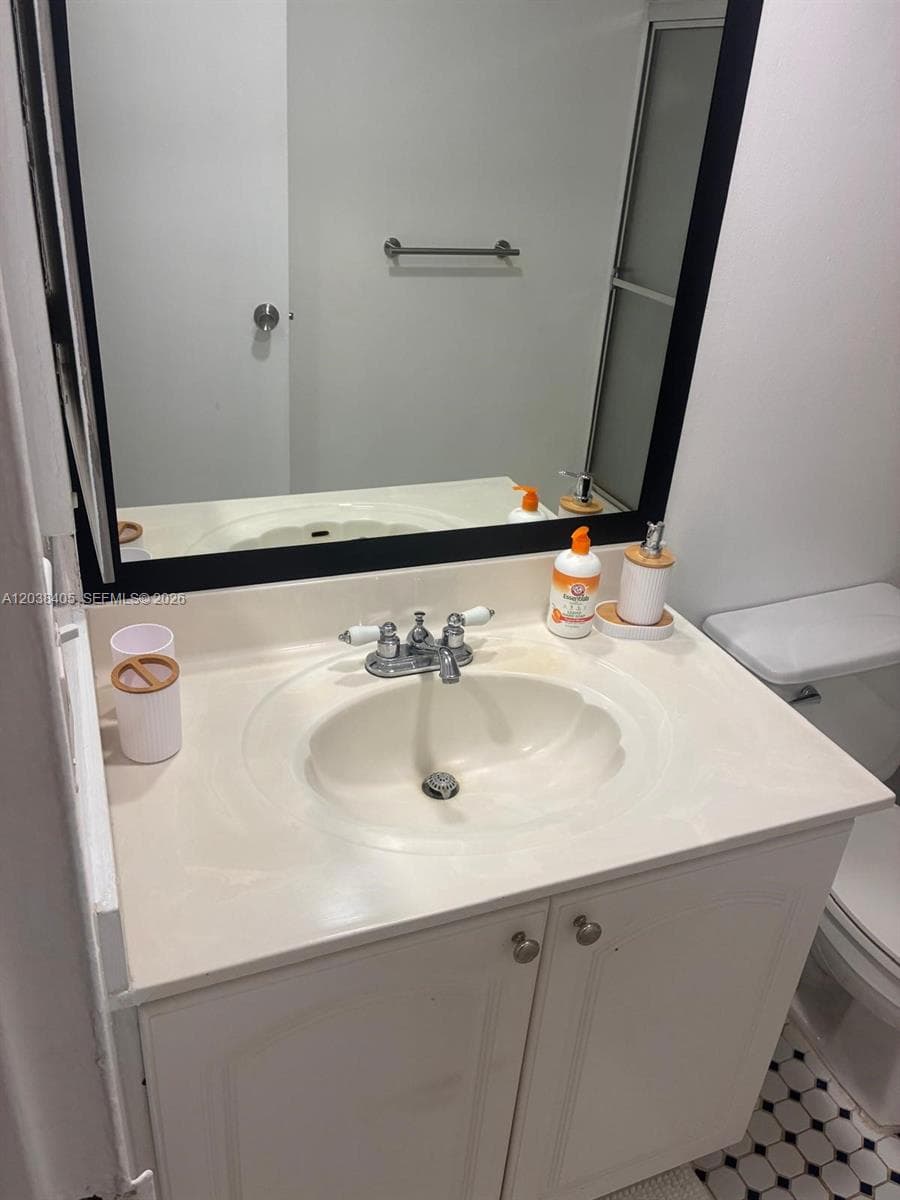 3901 S Ocean Dr 14Q photo 6