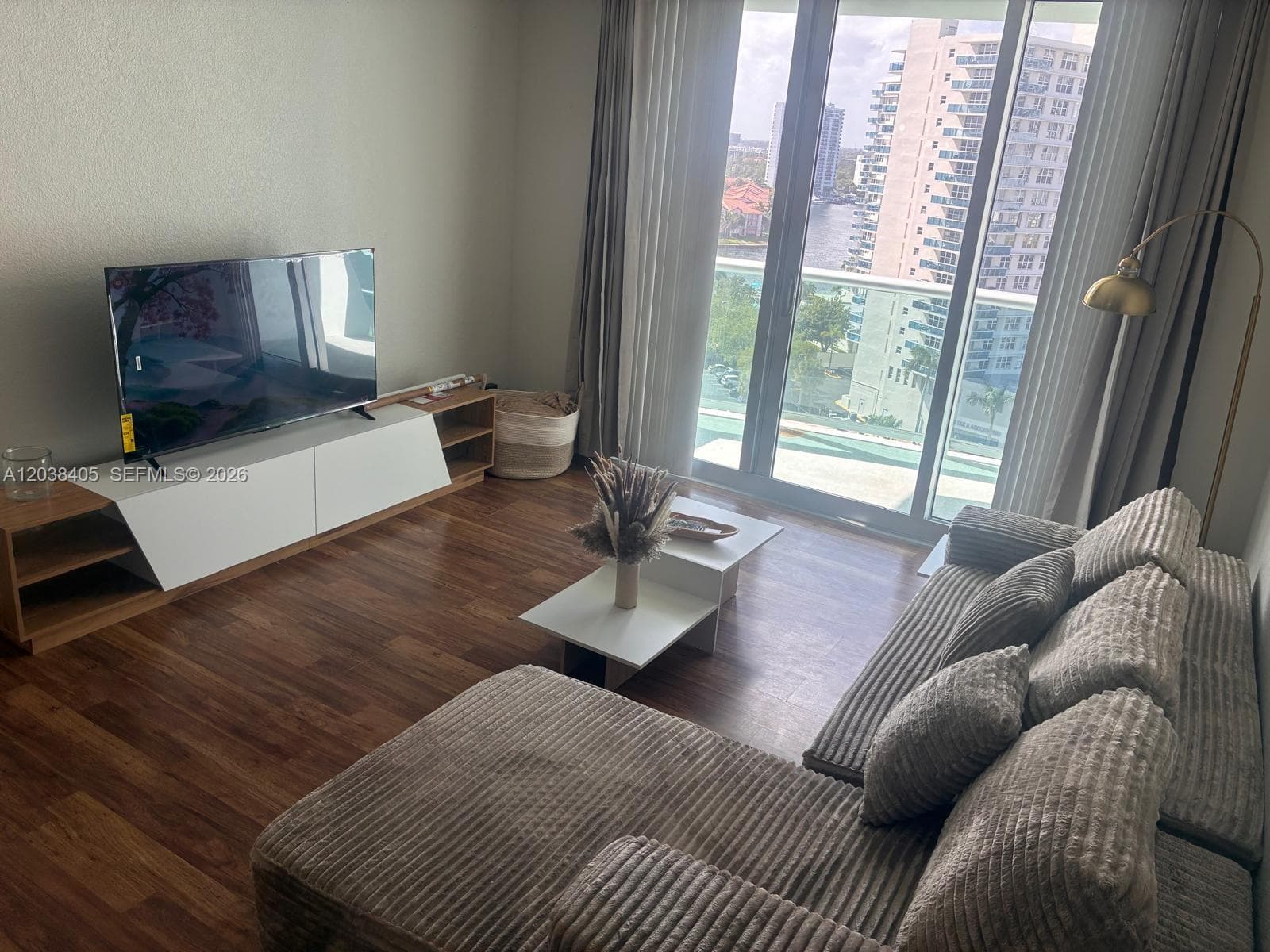 3901 S Ocean Dr 14Q photo 10