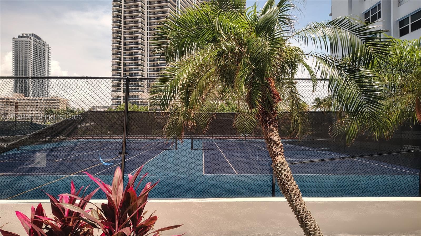 1904 S Ocean Dr 1807 photo 15
