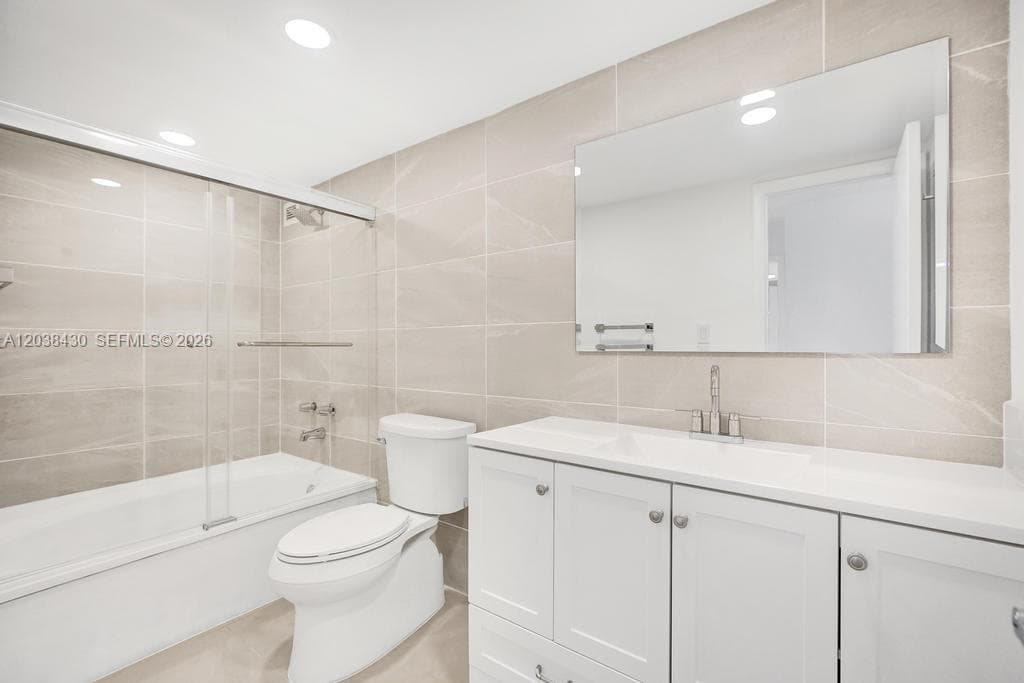 400 Leslie Dr 1022 photo 10