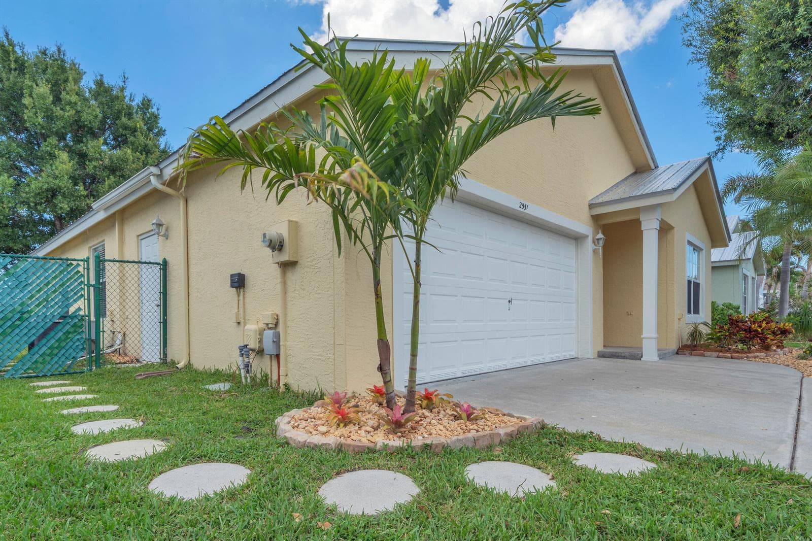 2551 SW Riviera Road photo 2