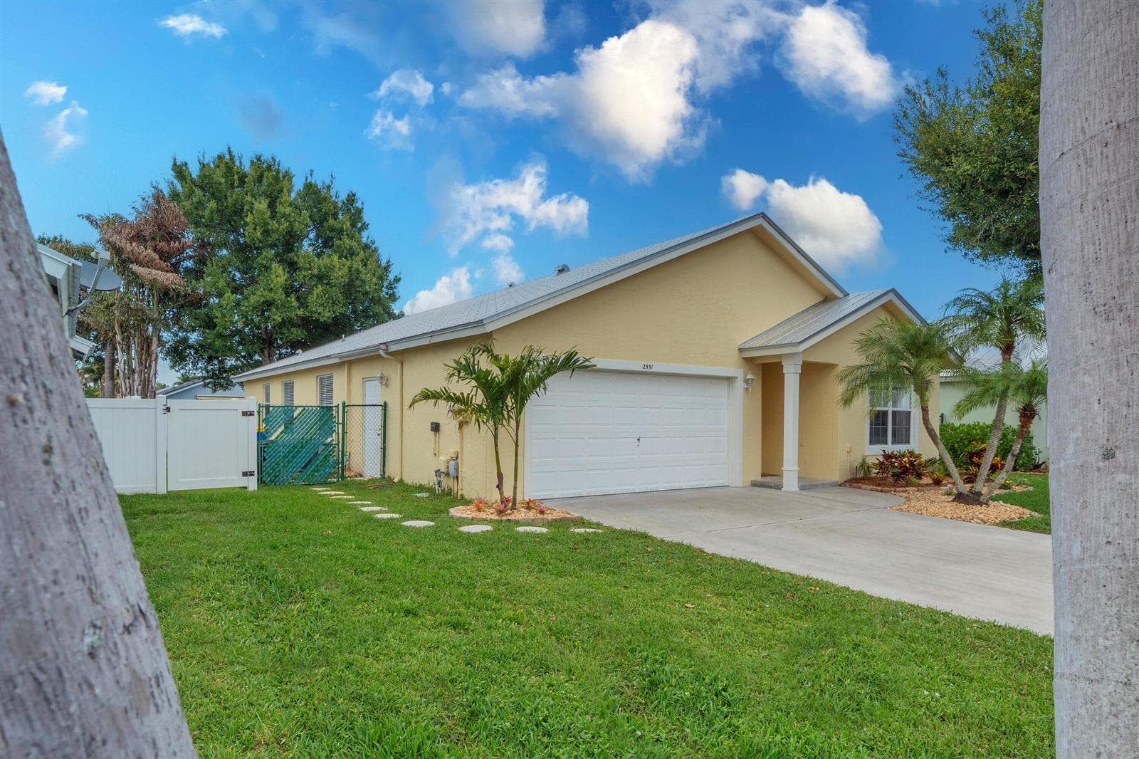 2551 SW Riviera Road photo 3