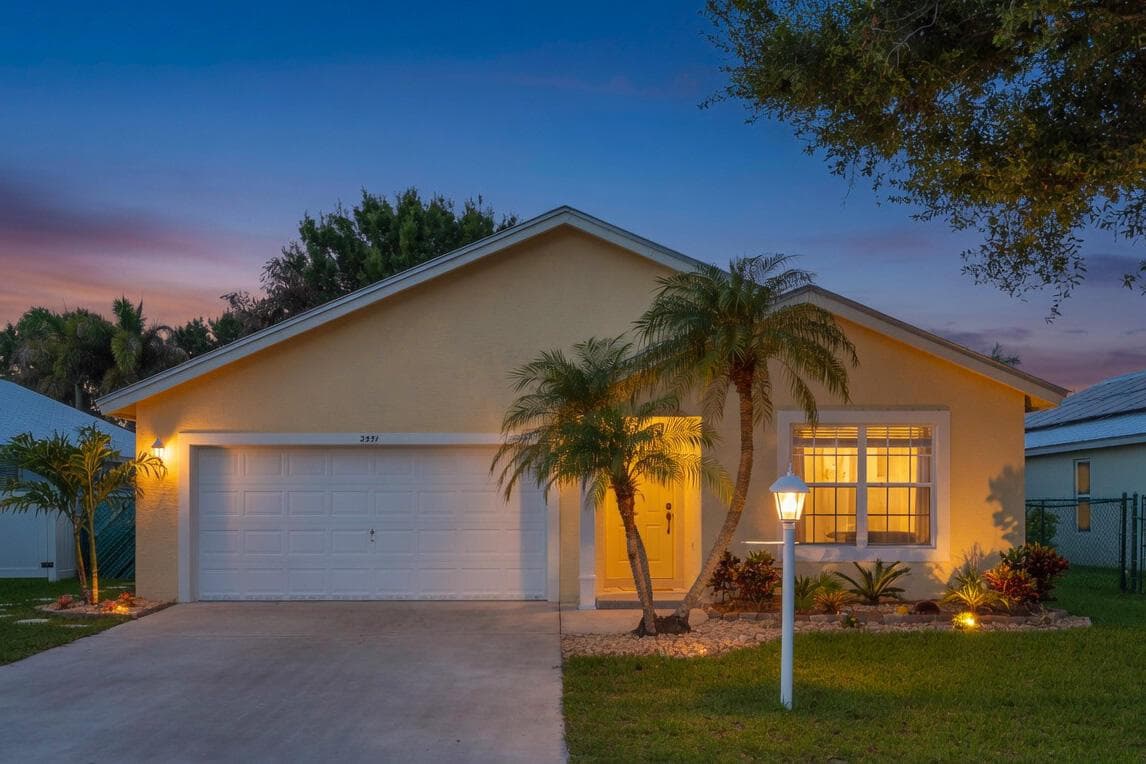 2551 SW Riviera Road photo 1