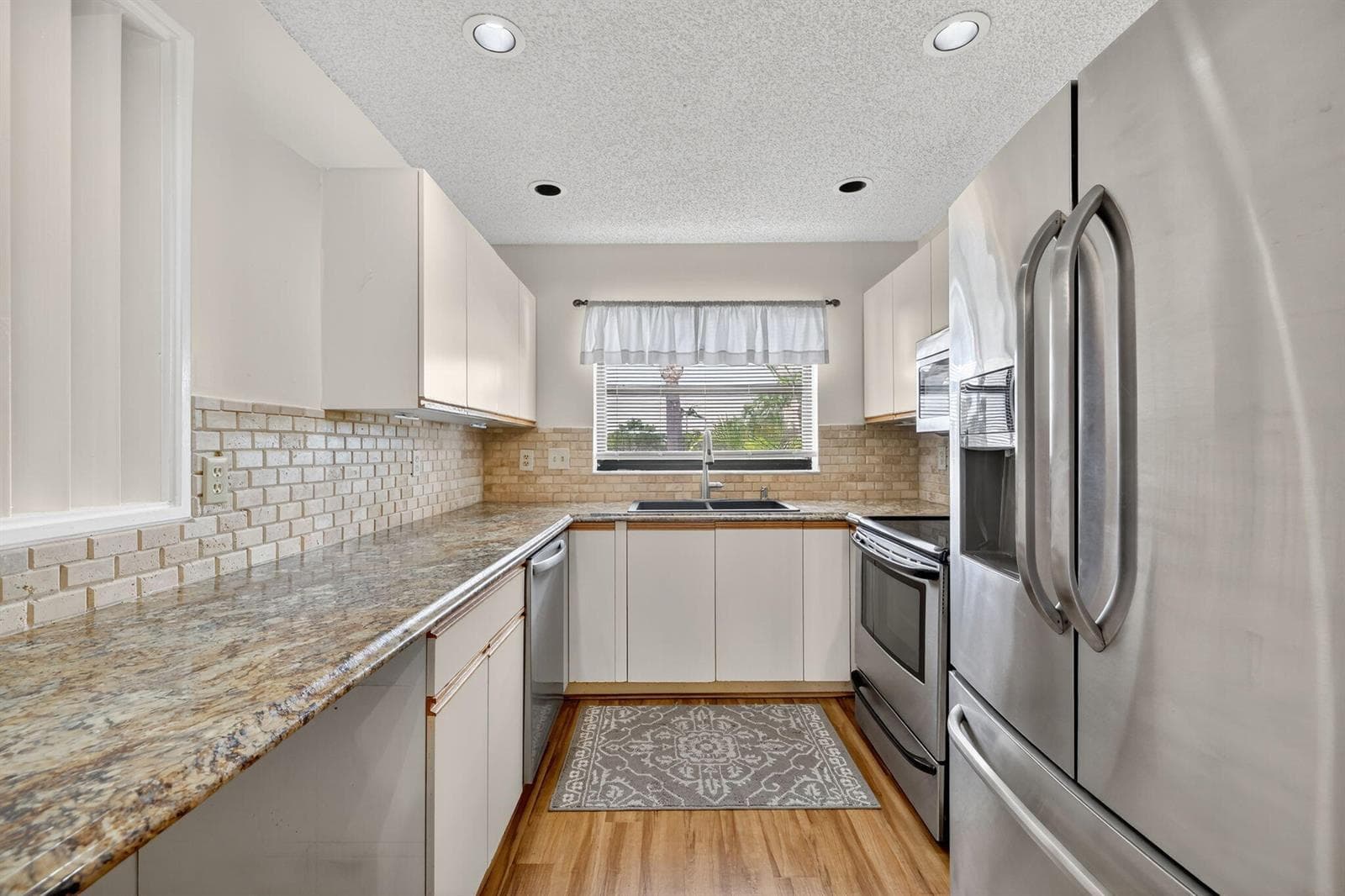 6101 SE Landing Way 11 photo 12