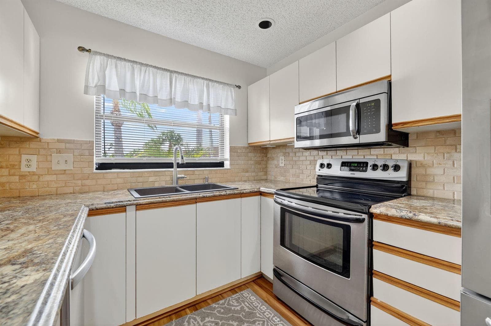 6101 SE Landing Way 11 photo 14