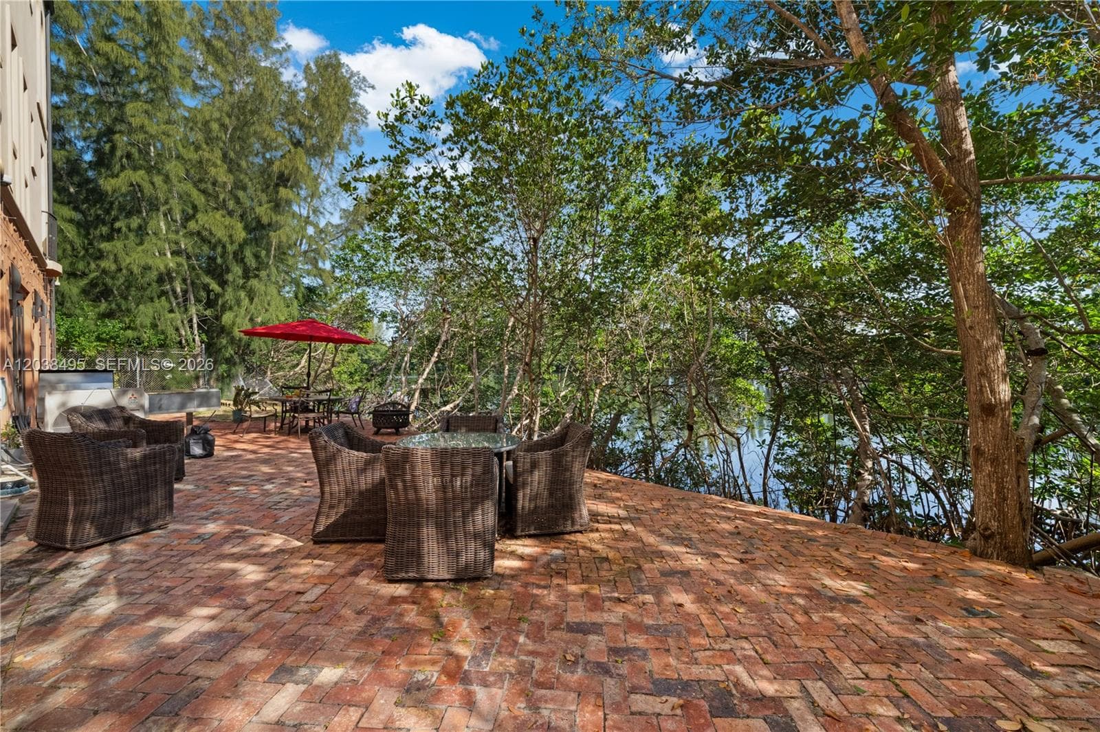 6232 Paradise Point Dr photo 16