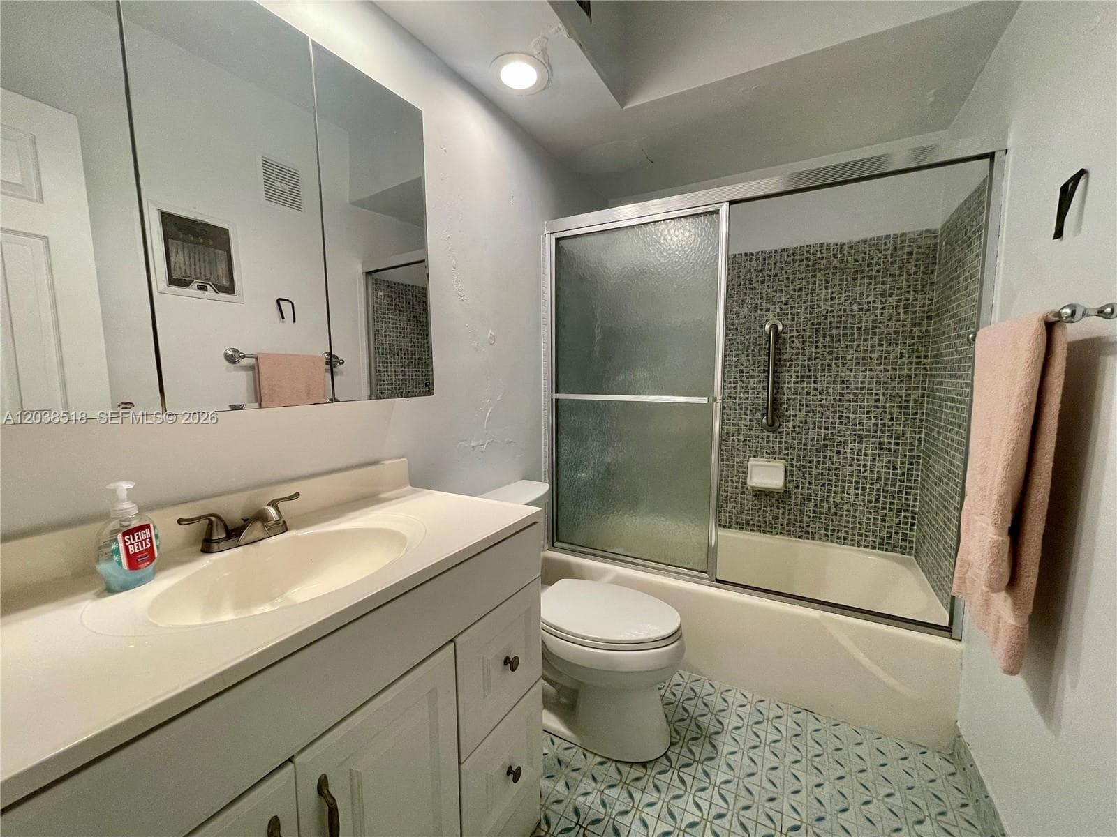 450 Paradise Isle Blvd 205 photo 13