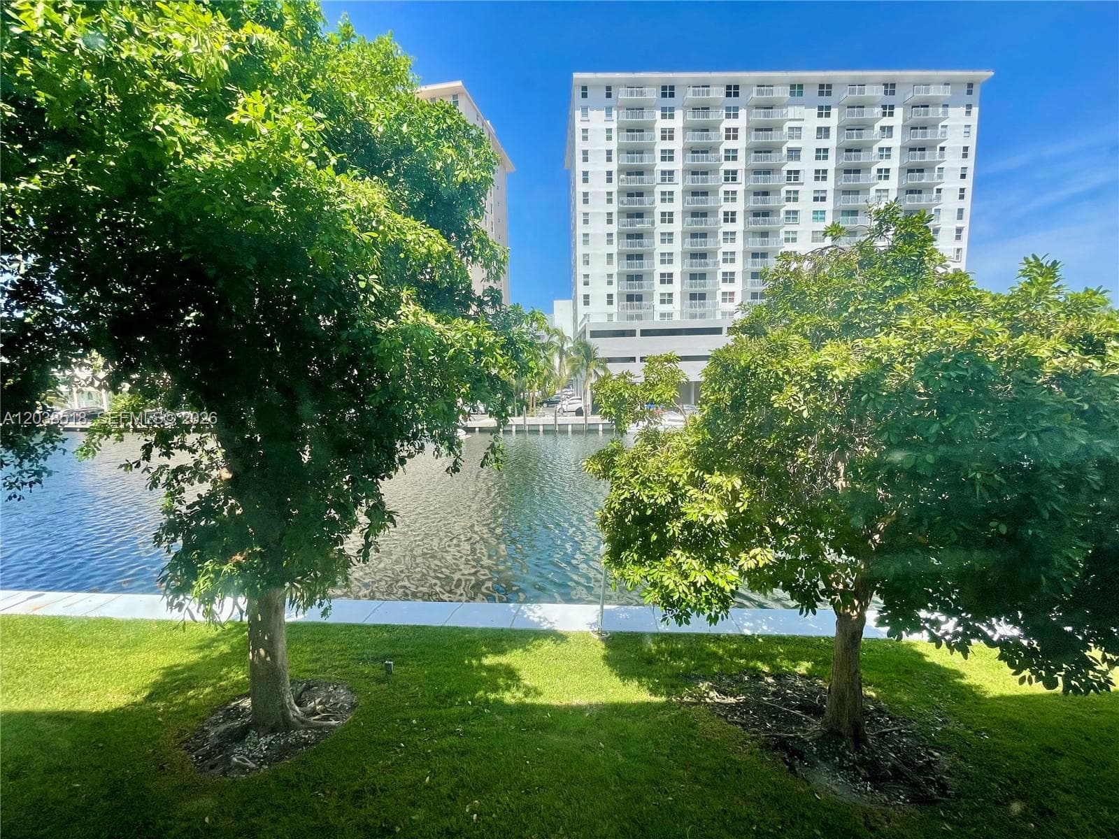 450 Paradise Isle Blvd 205 photo 3
