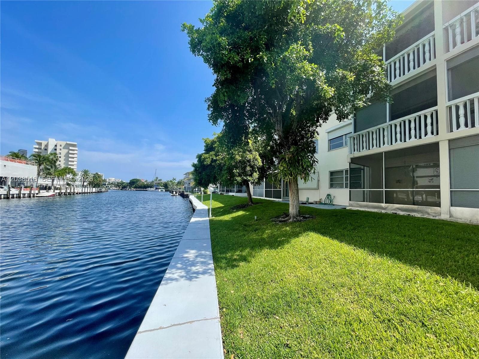 450 Paradise Isle Blvd 205 photo 1