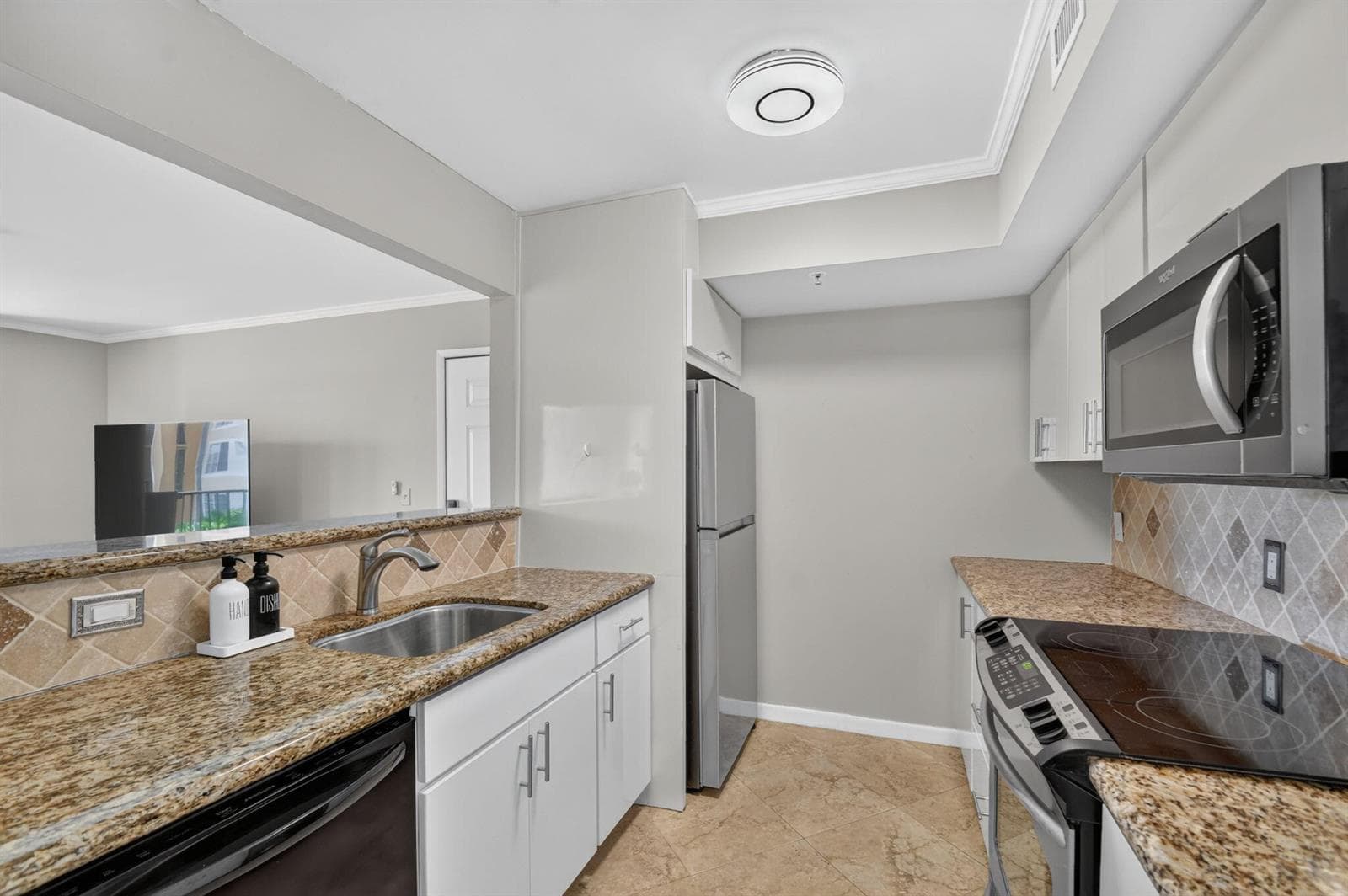 135 Yacht Club Way 204 photo 16