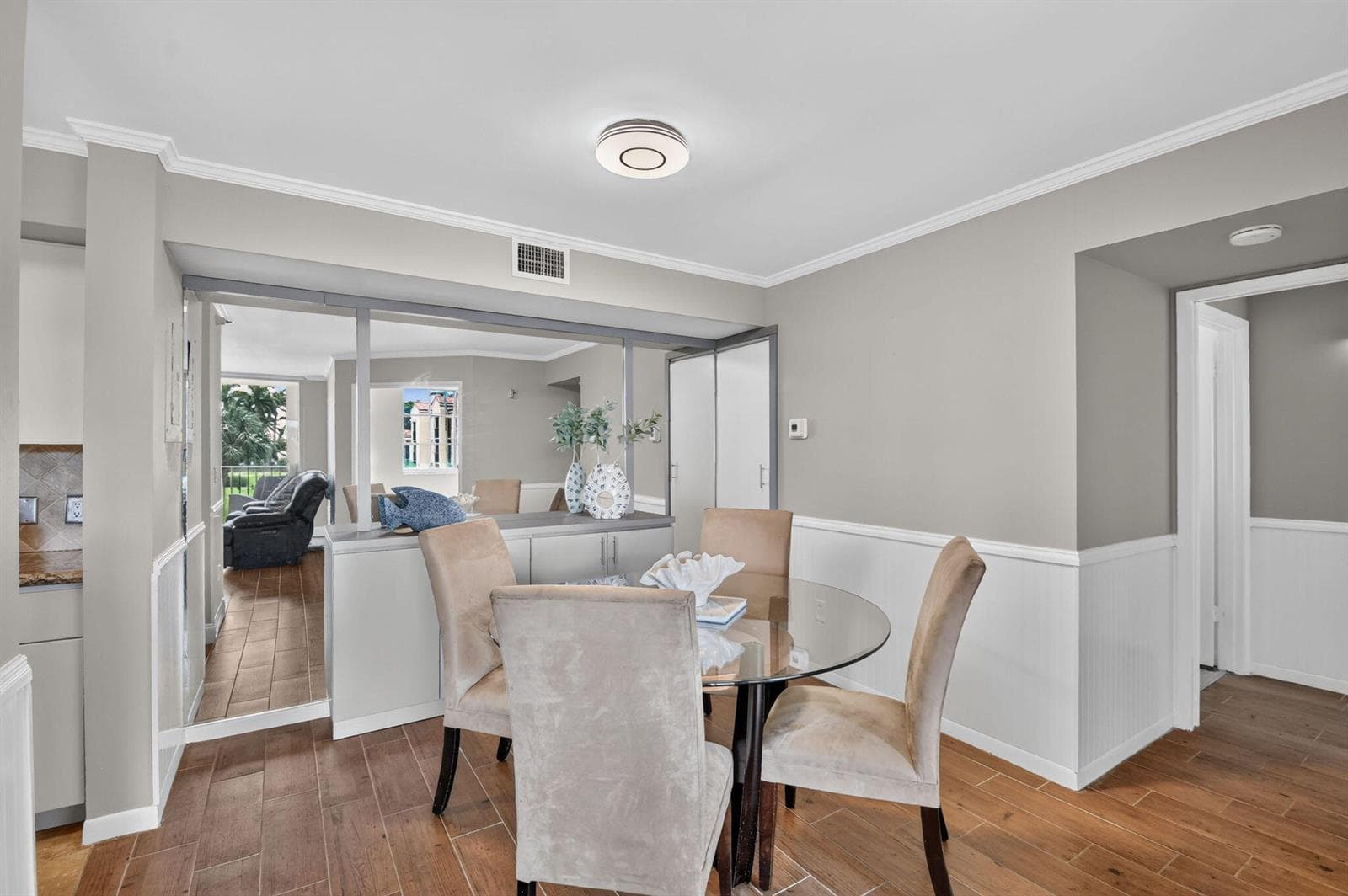135 Yacht Club Way 204 photo 14