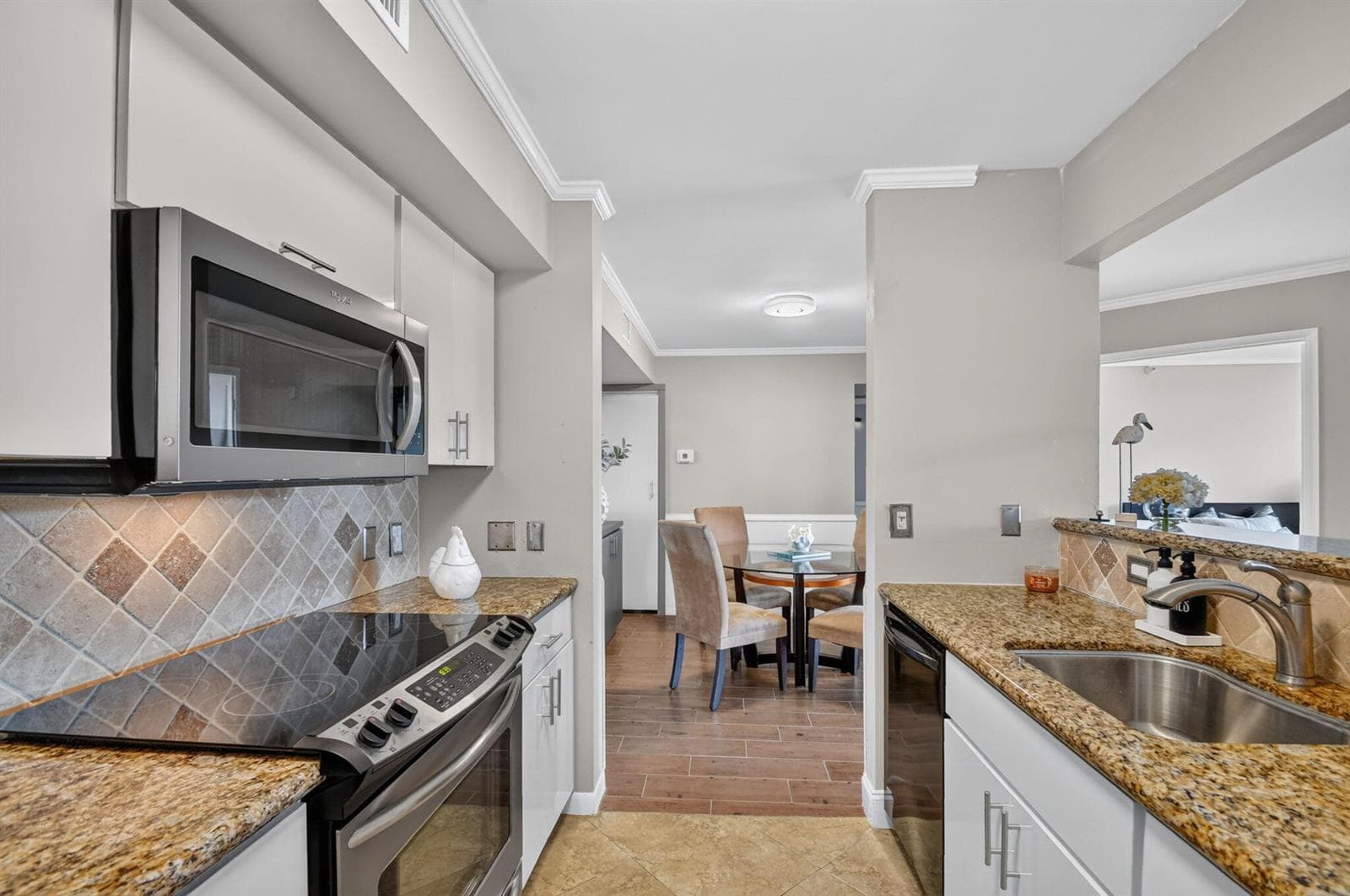 135 Yacht Club Way 204 photo 18