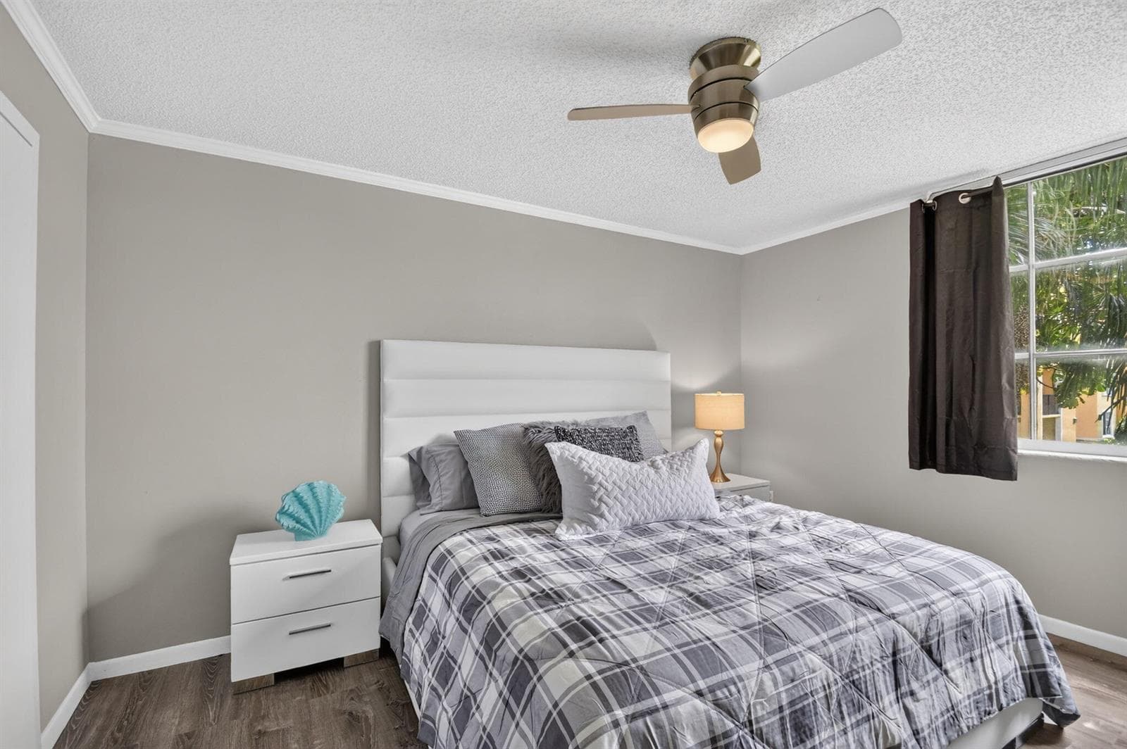 135 Yacht Club Way 204 photo 19