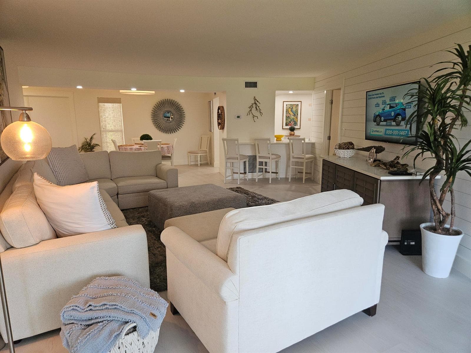 1357 NE Ocean 104 photo 6