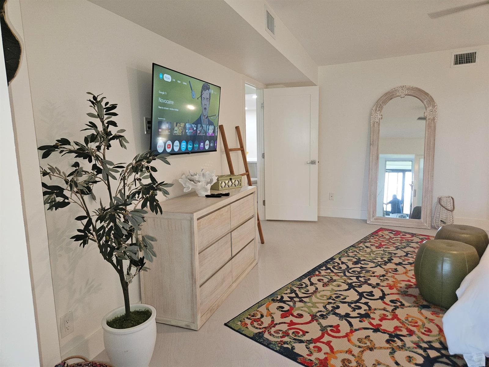 1357 NE Ocean 104 photo 16