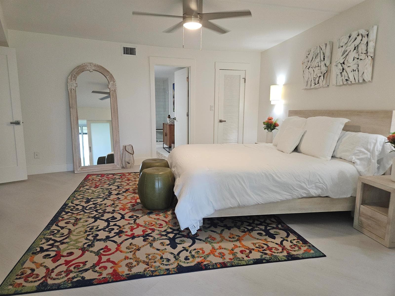 1357 NE Ocean 104 photo 15