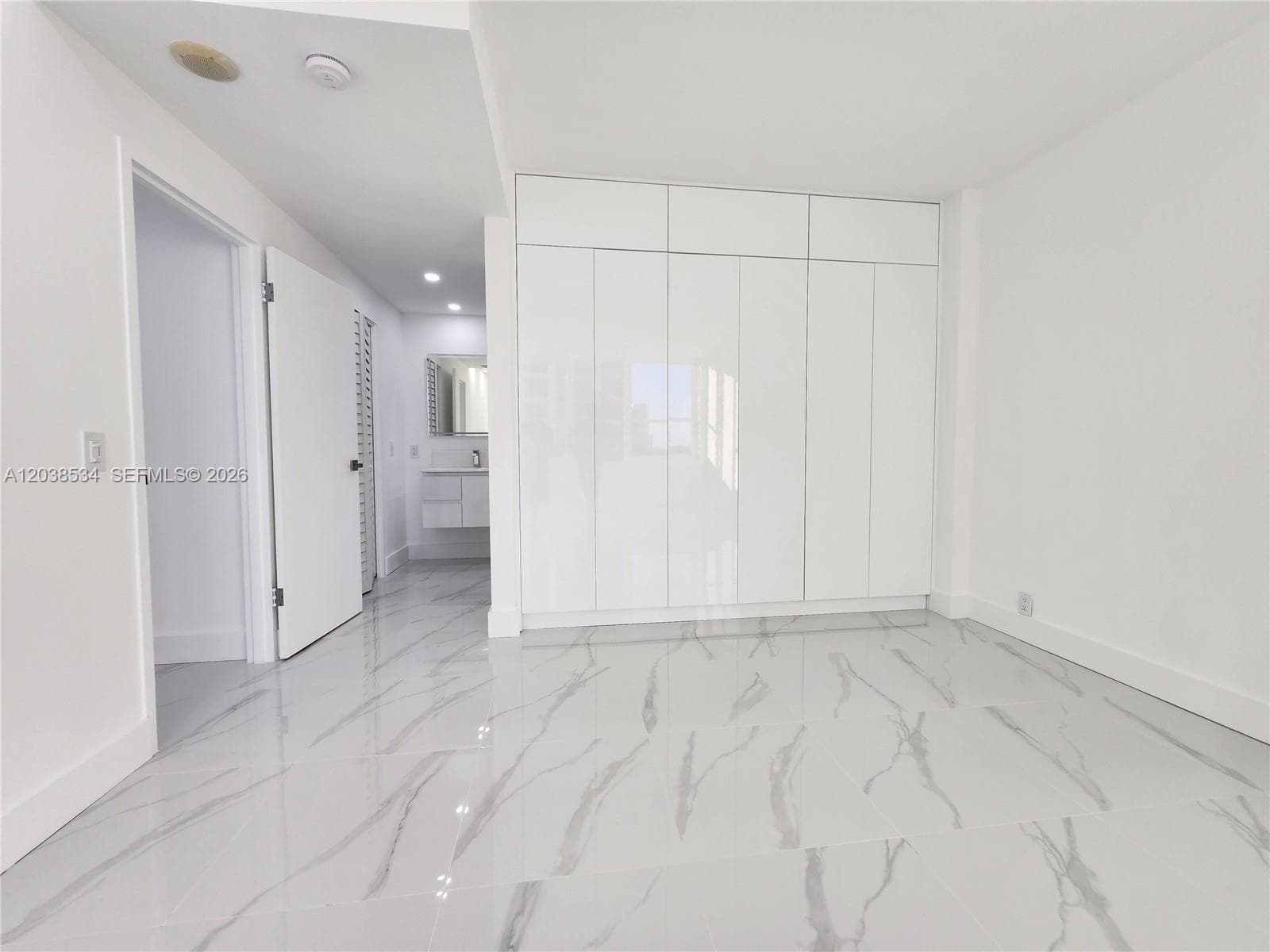 3505 S Ocean Dr 716 photo 15
