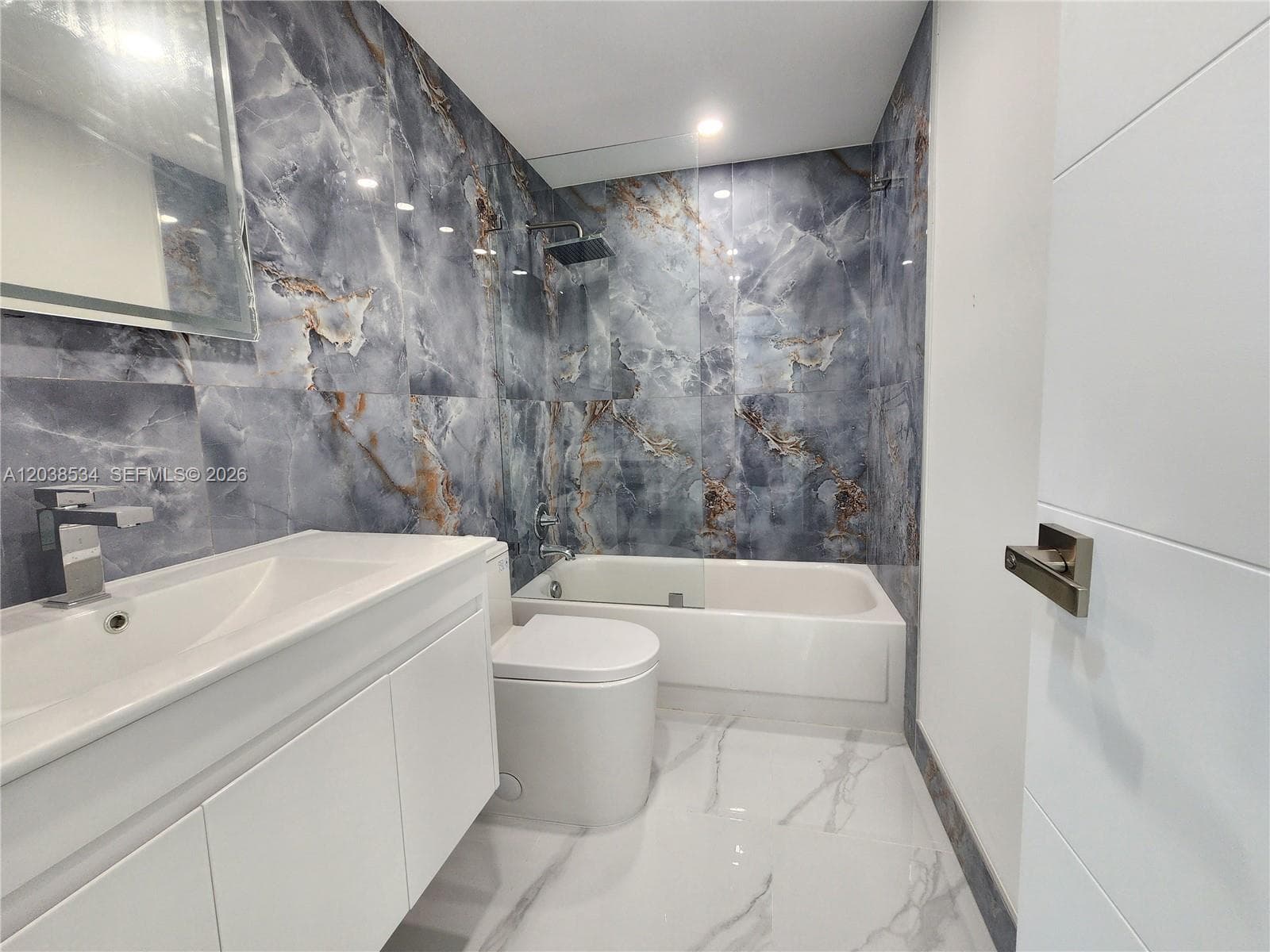 3505 S Ocean Dr 716 photo 11