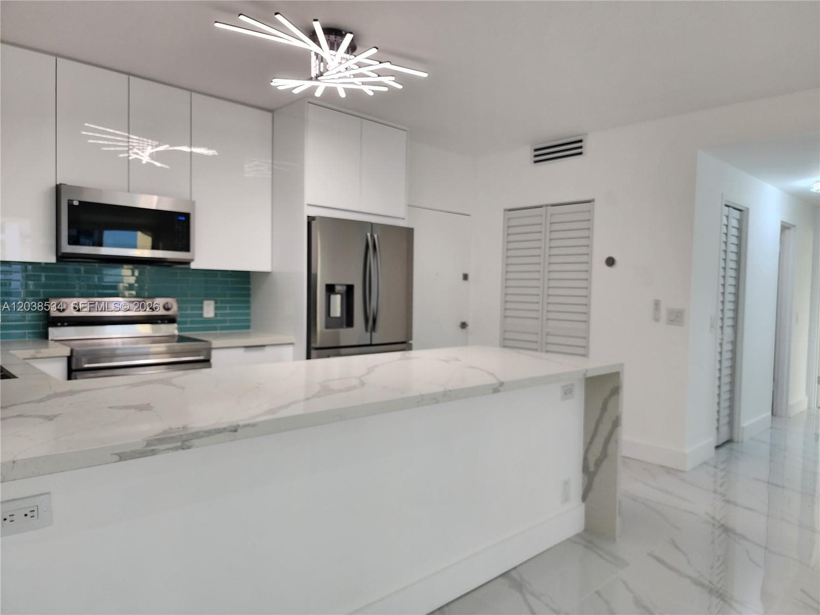 3505 S Ocean Dr 716 photo 8