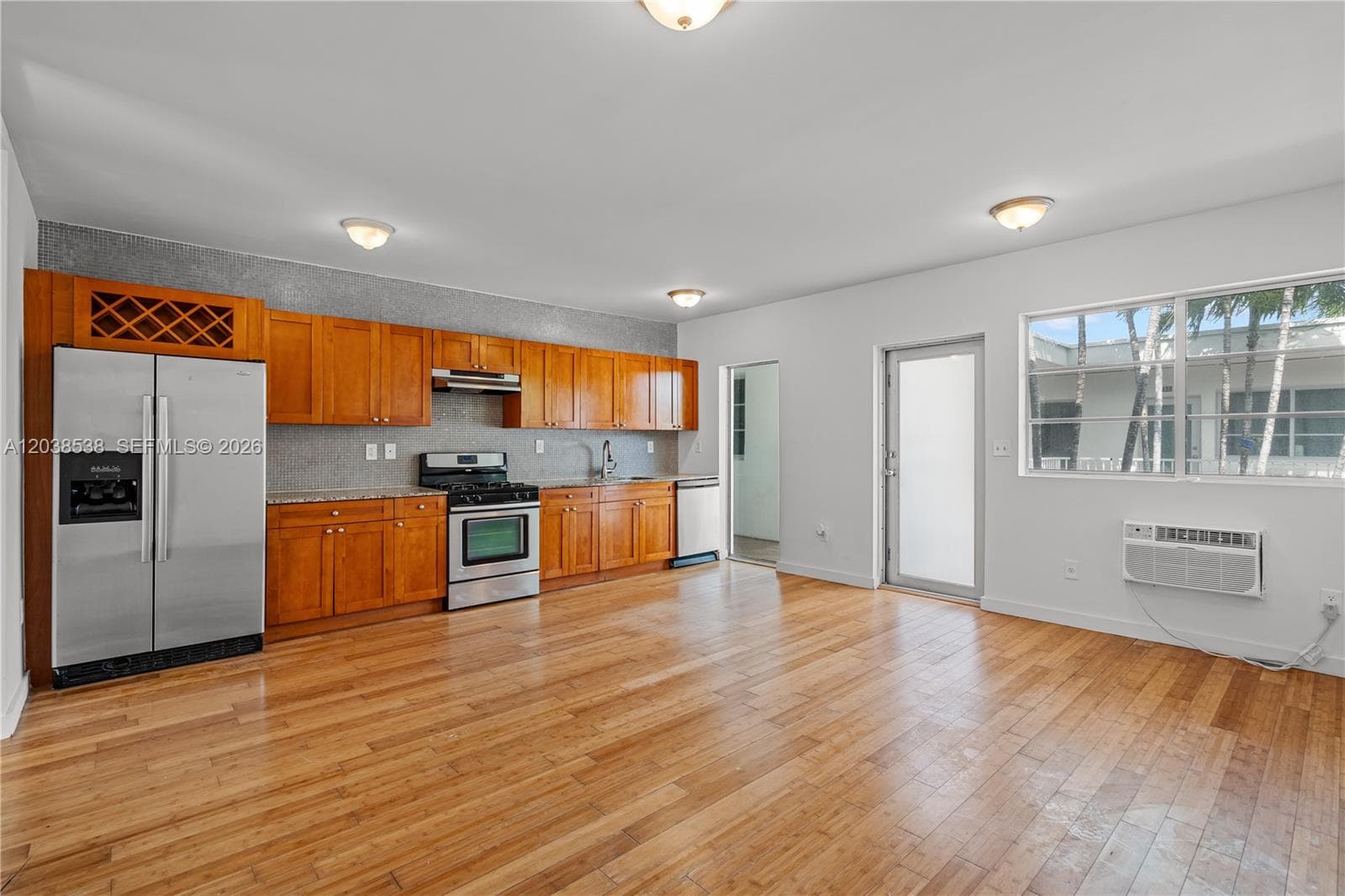 7950 Tatum Waterway Dr N18 photo 1