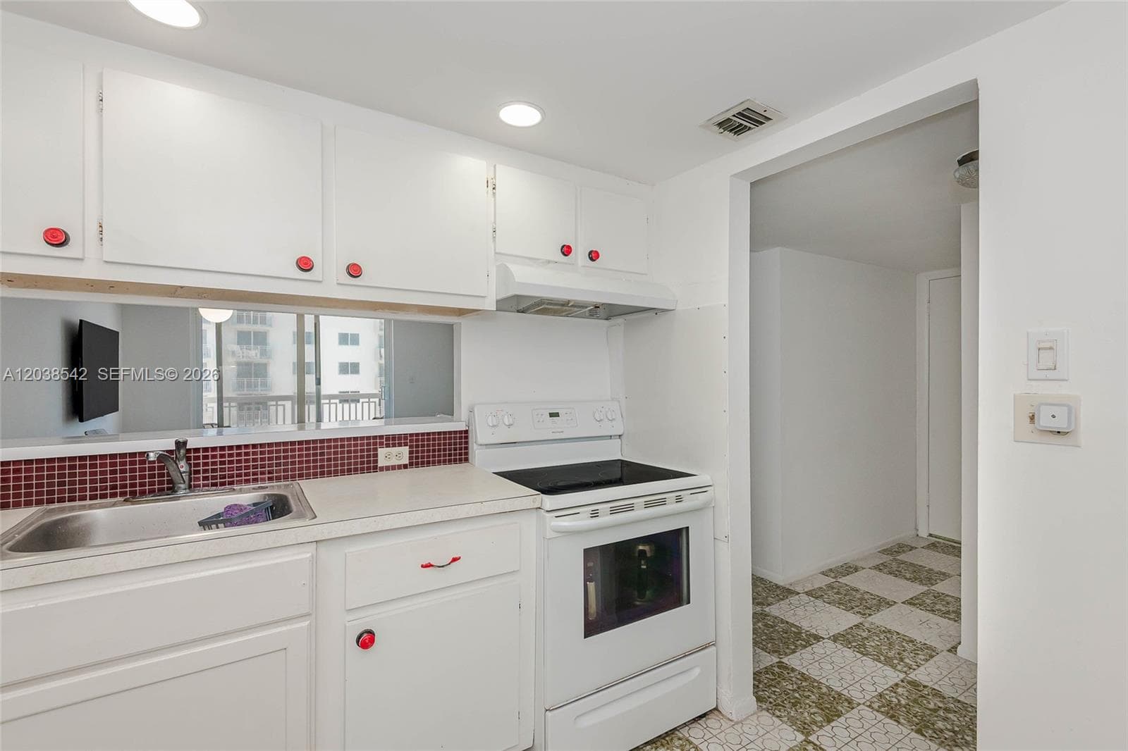 401 Ocean Dr 810 photo 16