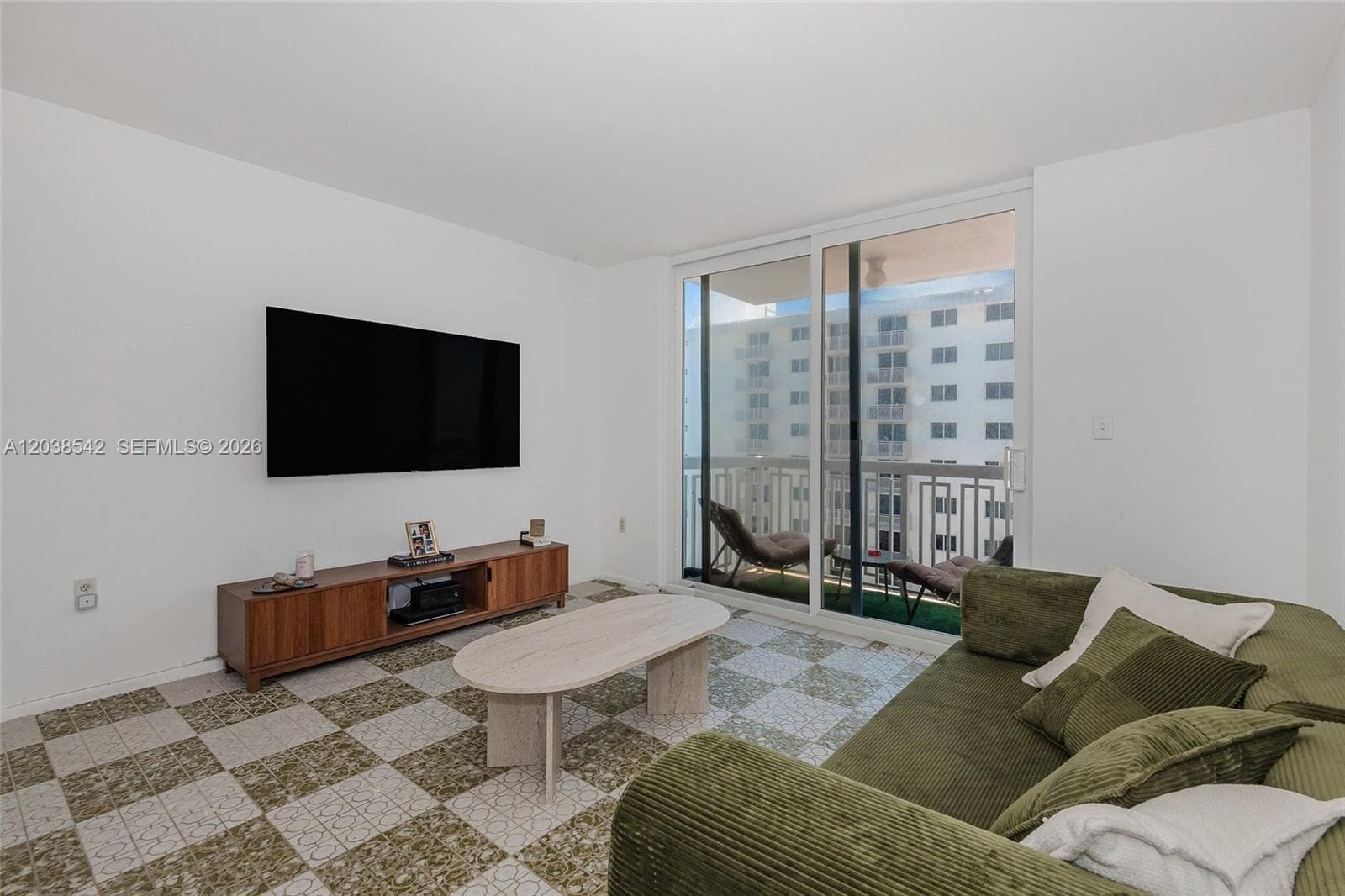 401 Ocean Dr 810 photo 5