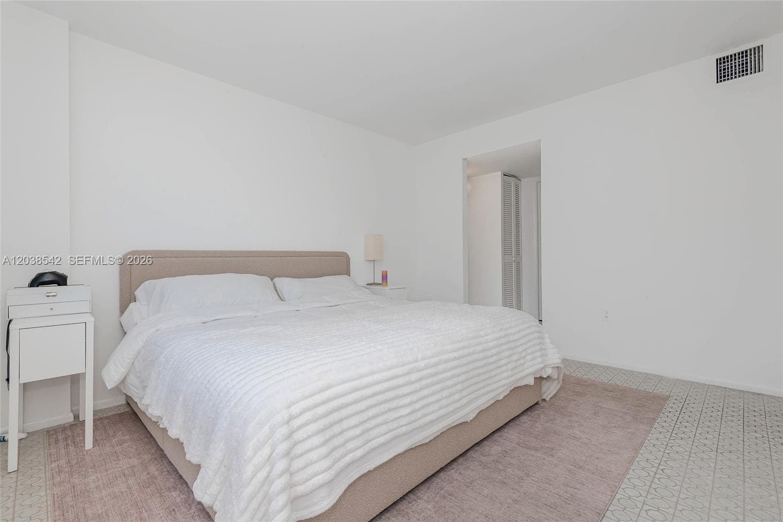 401 Ocean Dr 810 photo 19