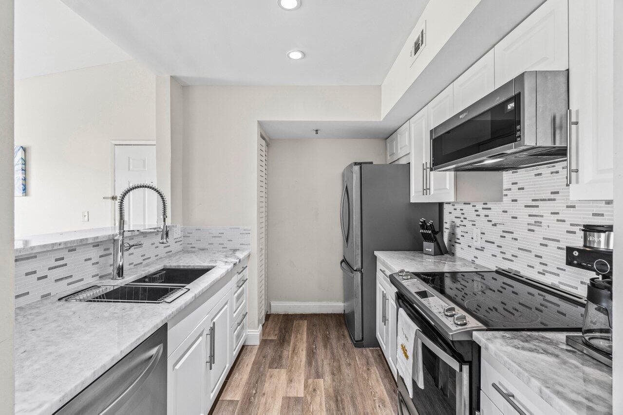 157 Yacht Club Way photo 10