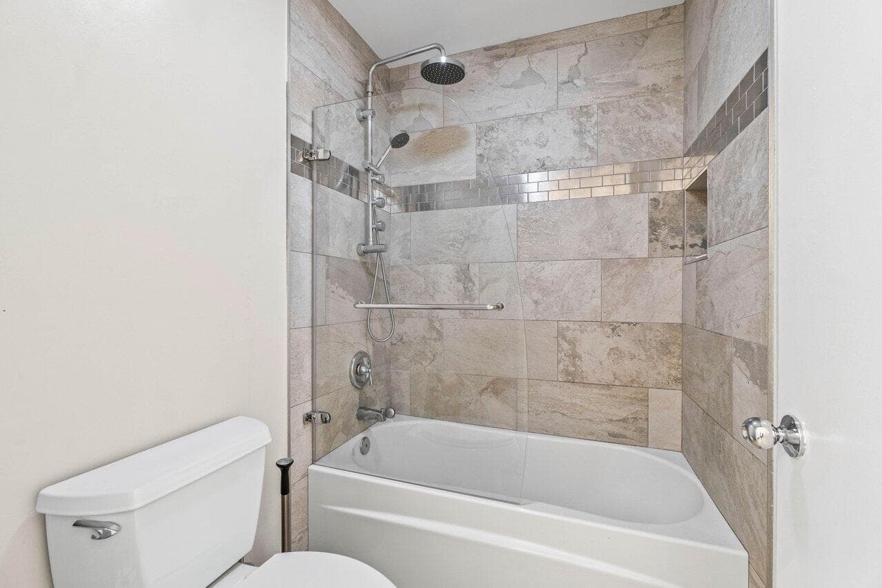 157 Yacht Club Way photo 19