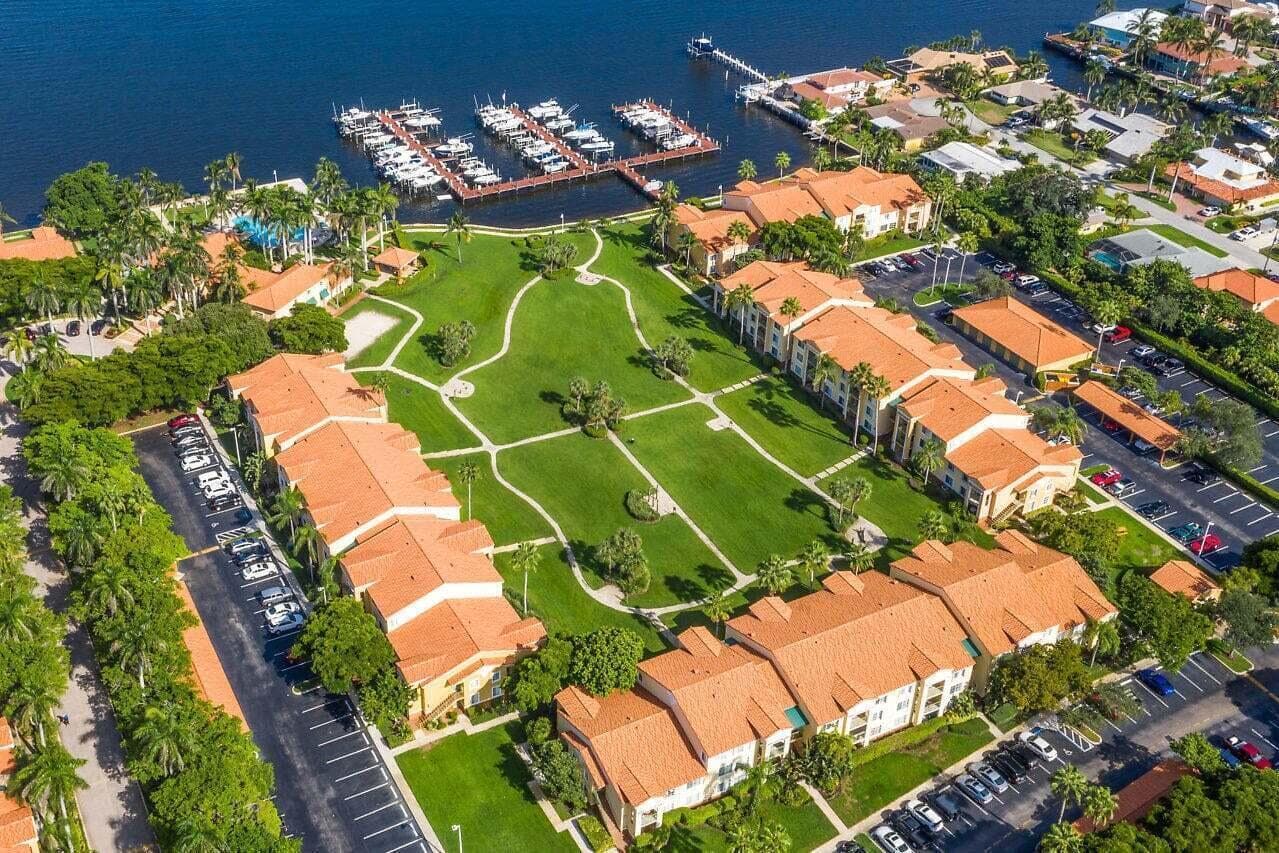 157 Yacht Club Way photo 25