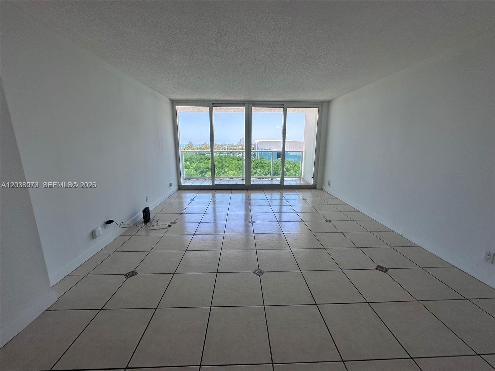 100 Bayview Dr 823 photo 2