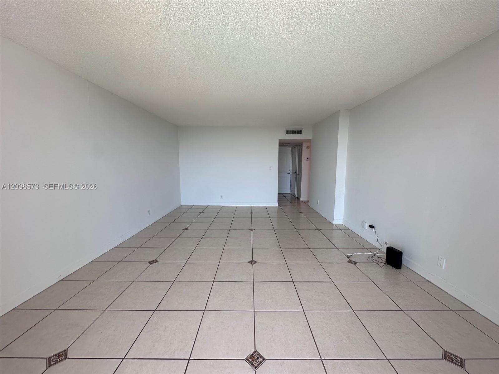 100 Bayview Dr 823 photo 3