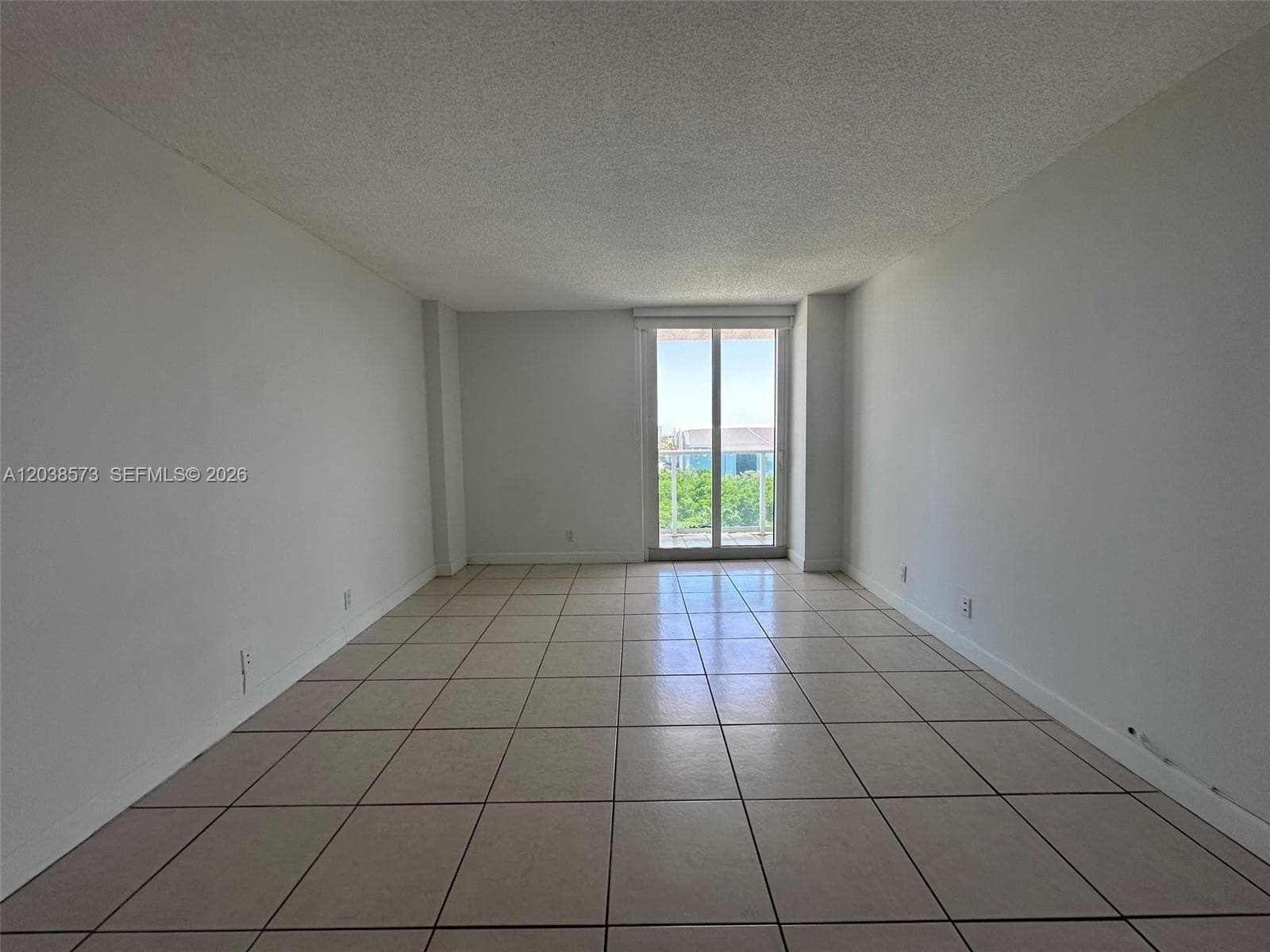 100 Bayview Dr 823 photo 5