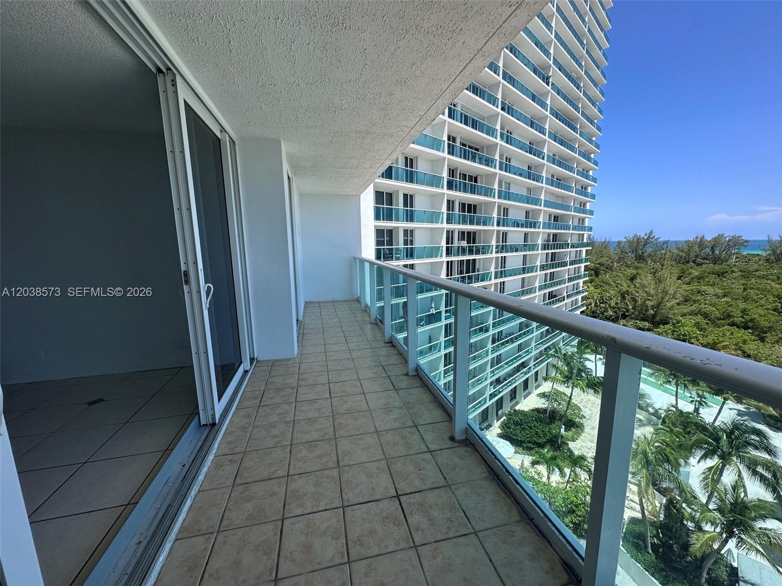 100 Bayview Dr 823 photo 8