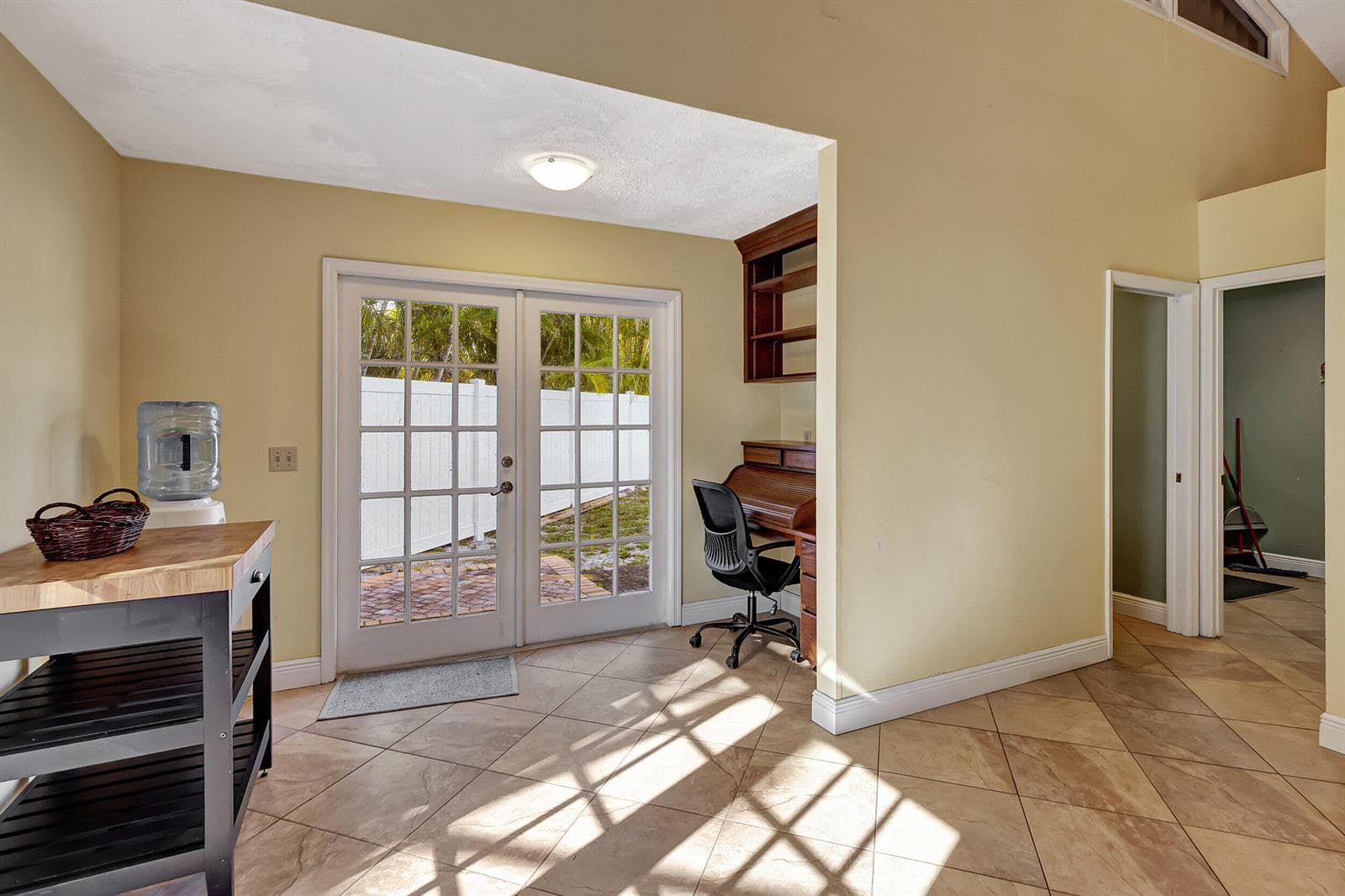137 Queens Road photo 16