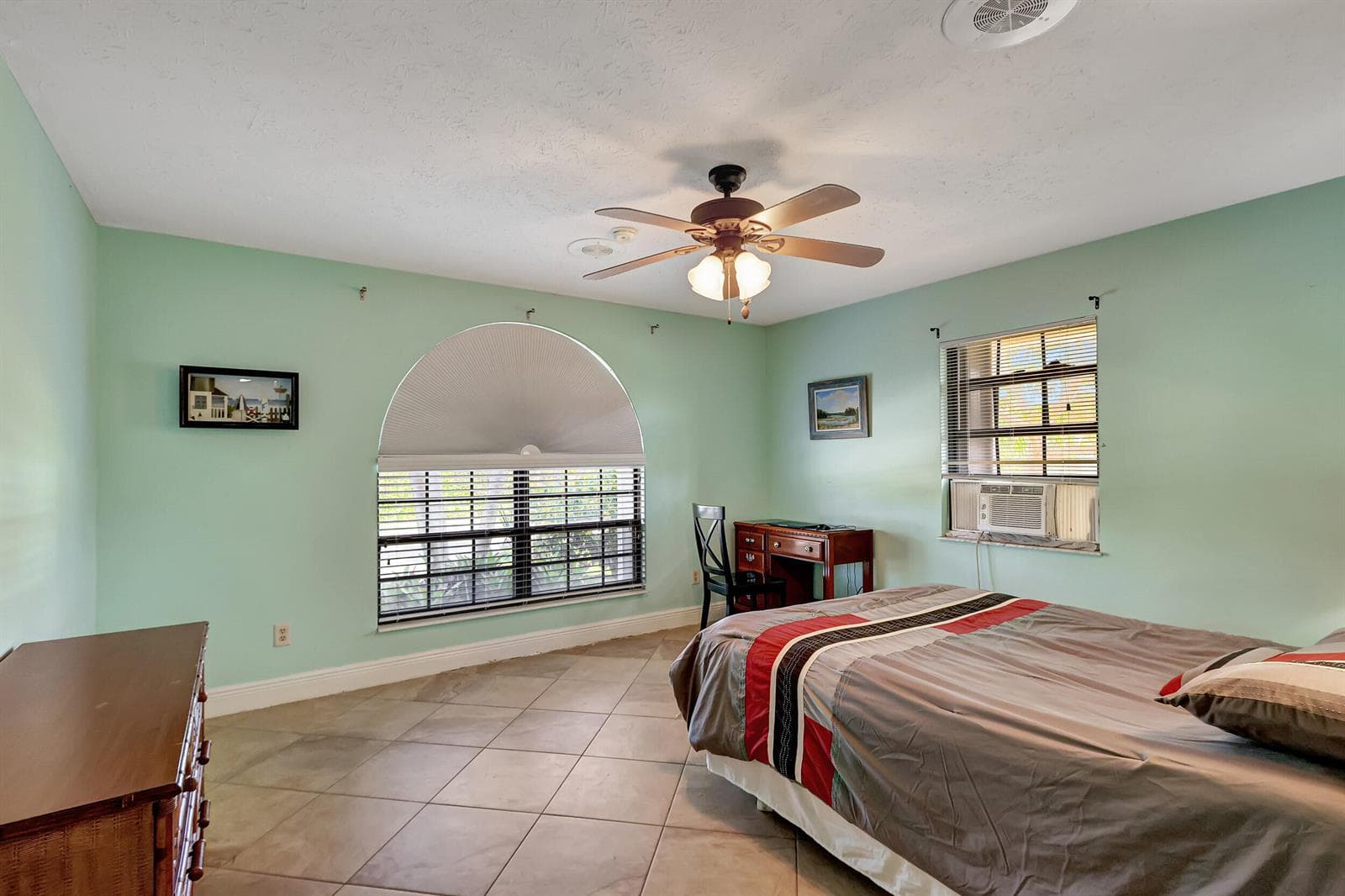137 Queens Road photo 21