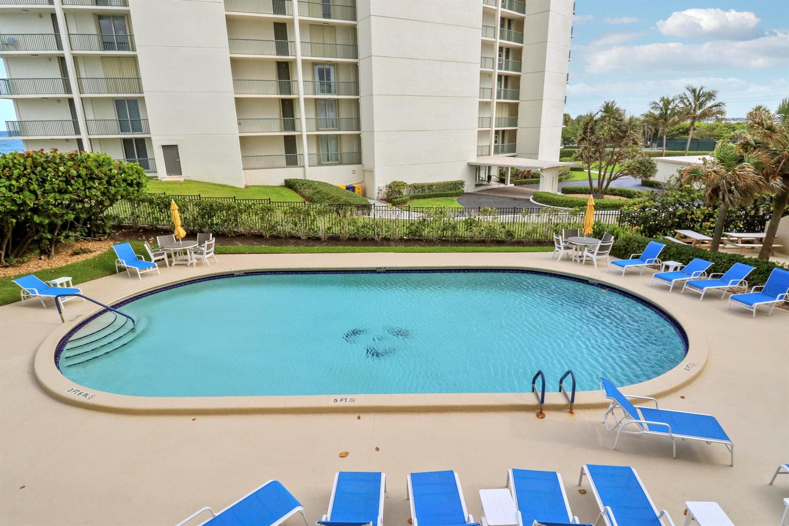 5420 N Ocean 204 photo 22